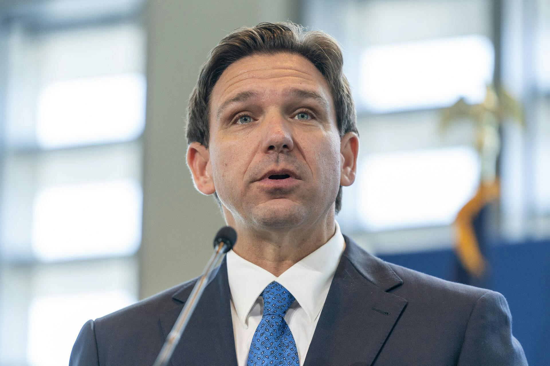 Ron DeSantis og dele af hans administration bliver sagsøgt af Disney 