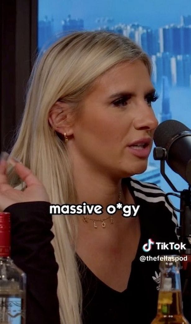 Chloe delte ud af de slibrige detaljer, da hun besøgte The Fellas-podcasten.