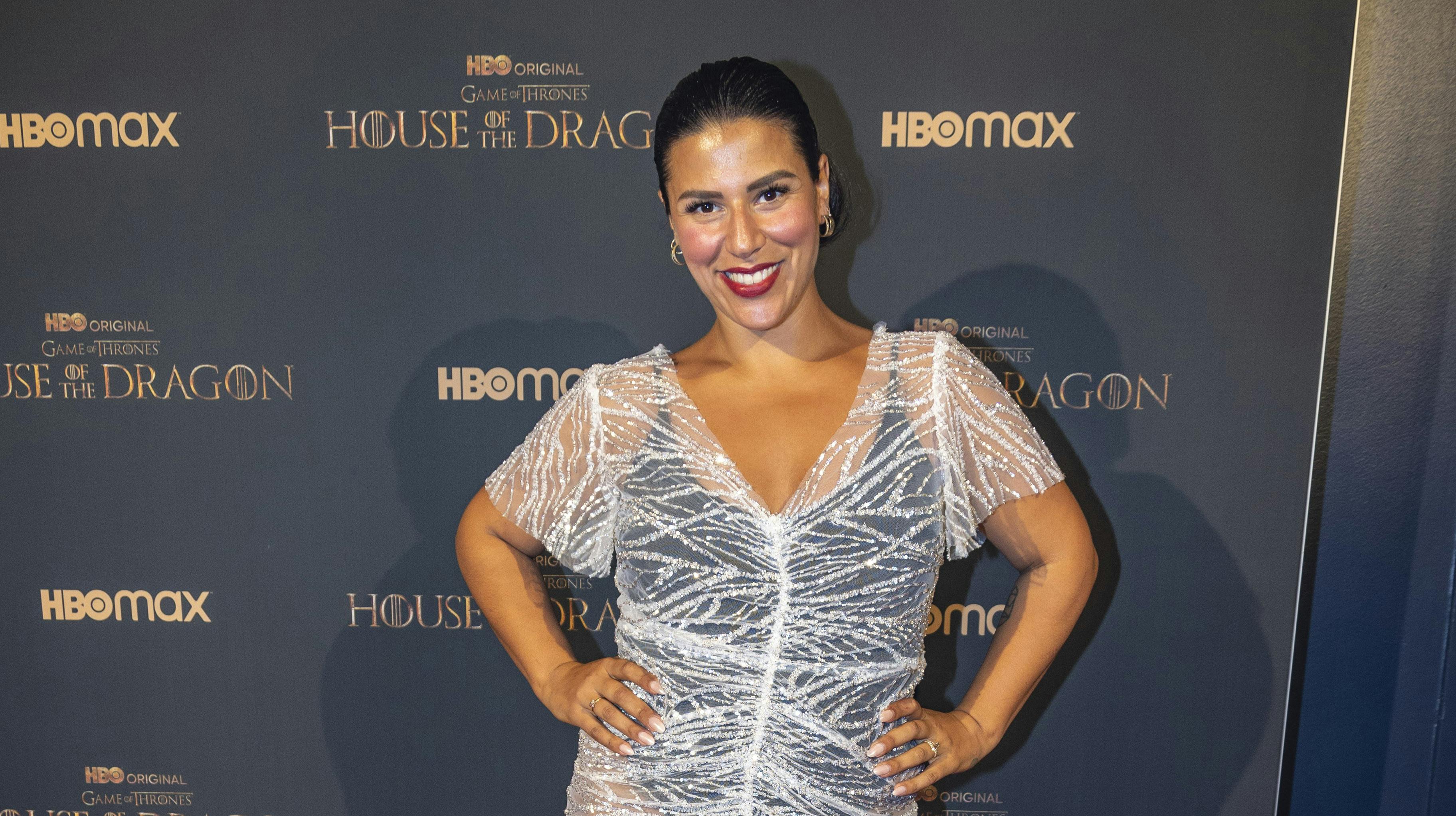 Jasmin Gabay er sanger og influencer og deltog i "Den store bagedyst" i 2018. nbsp;