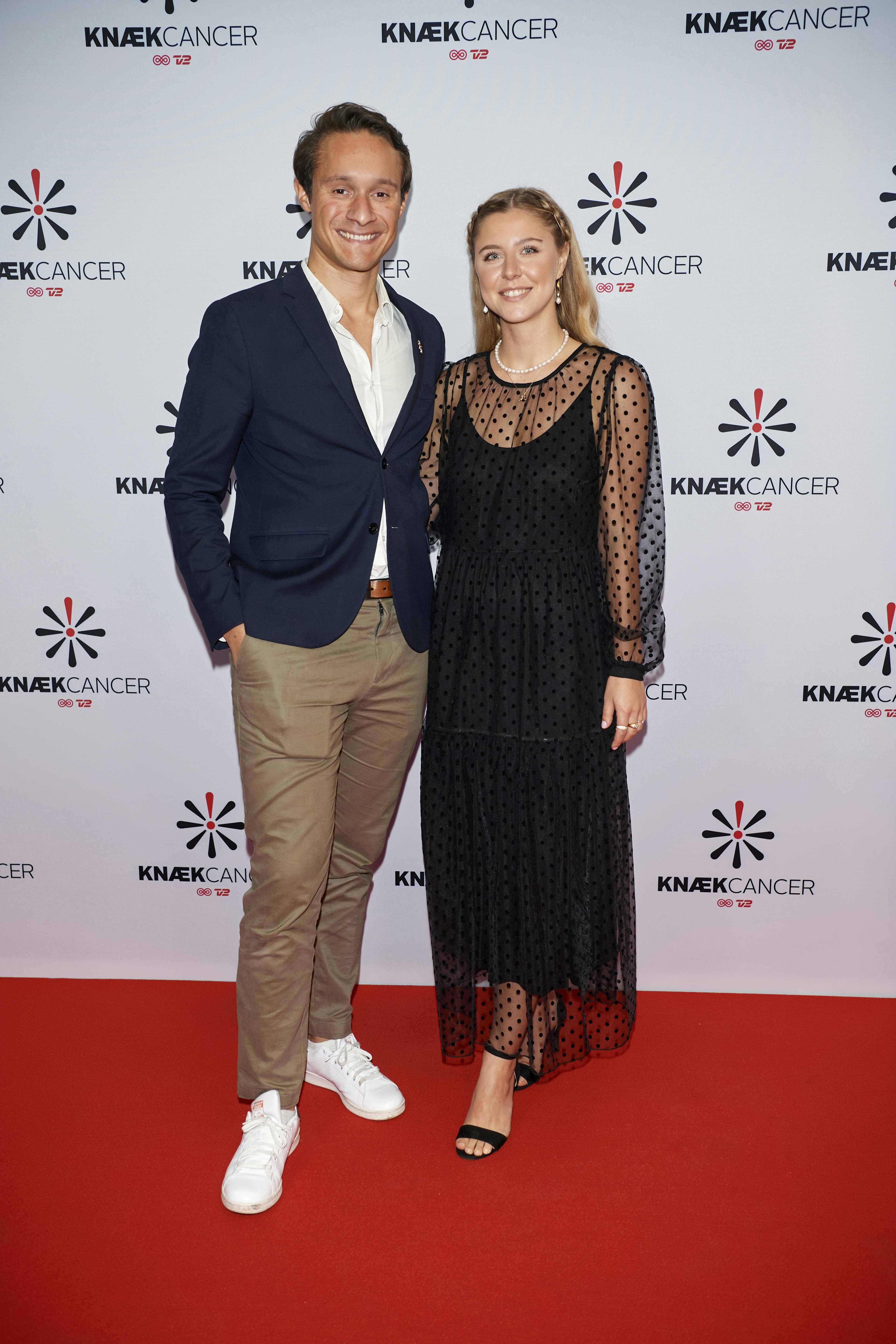 Lukas Bøttker og Anna Saabye bor sammen i en lejlighed på Islands Brygge i København.