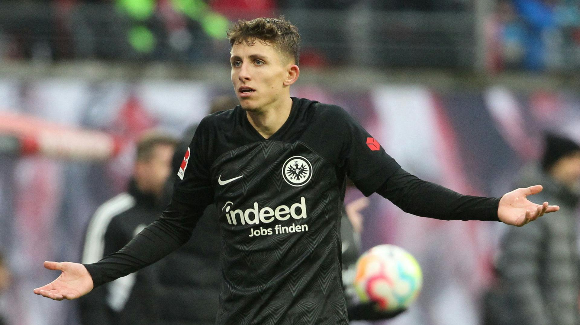 Jesper Lindstrøm har været ukampdygtig siden marts, men nu er der endelig lys for enden af tunnelen, da han kan få comeback for Eintracht Frankfurt i weekenden.