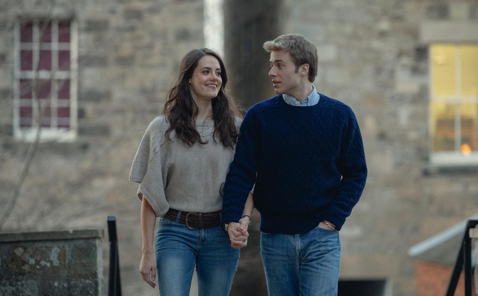 Ed McVey (th.) og Meg Bellamy som prins William og Kate Middleton.
