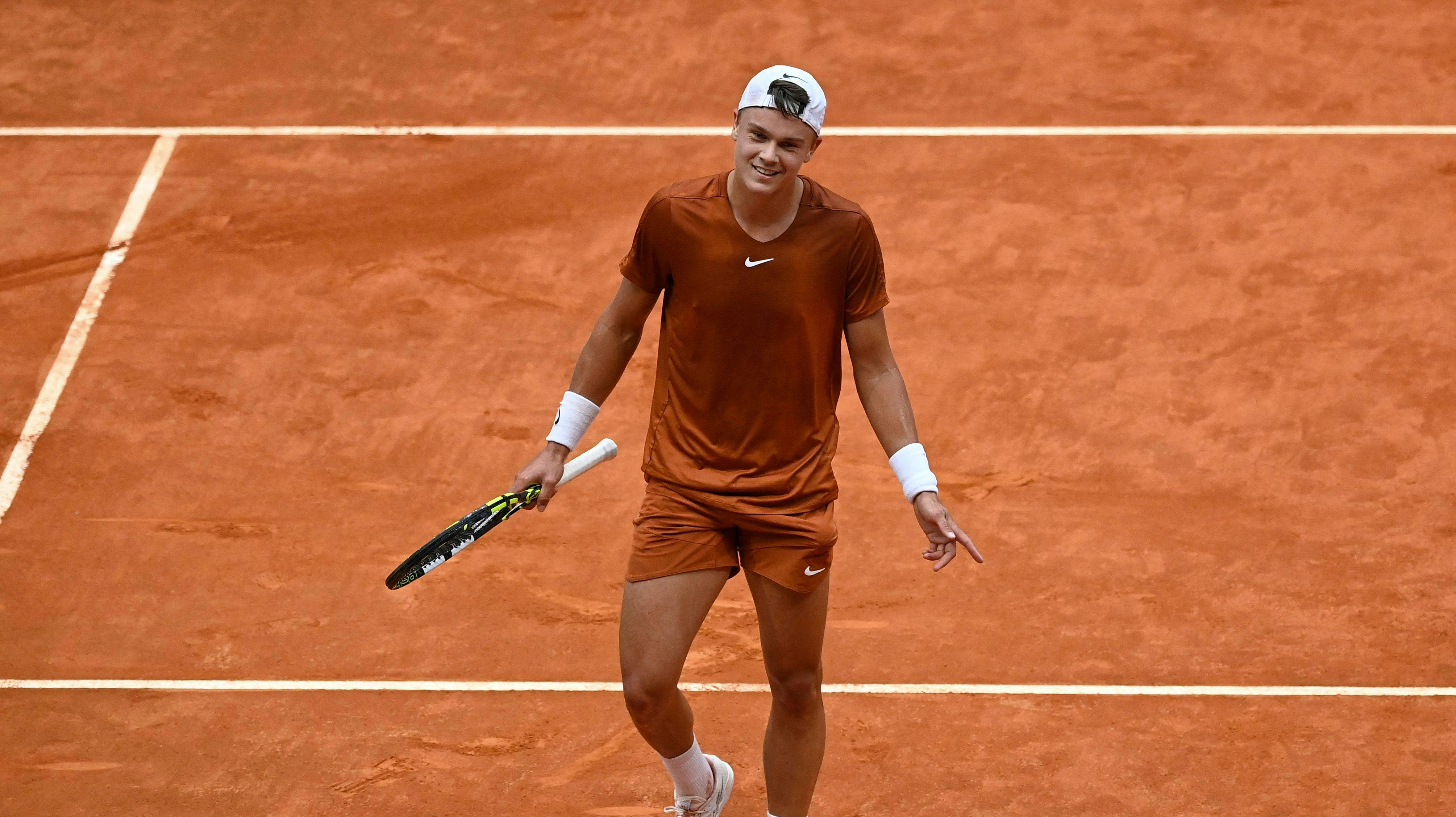 Holger Rune er klar til tredje runde i Madrid Open. nbsp;