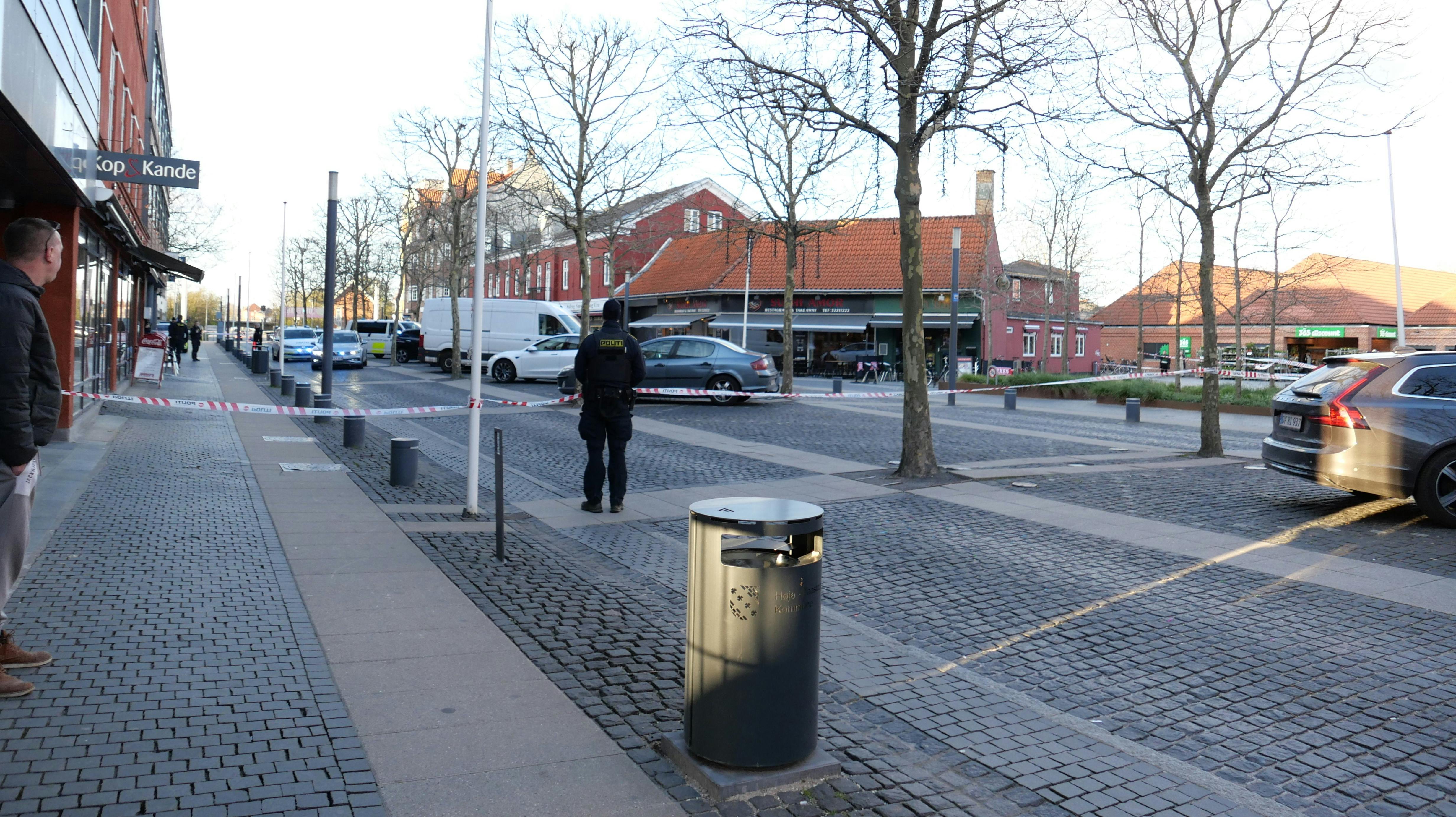 En 22-årig er blevet anholdt efter knivstikkeri i Taastrup.