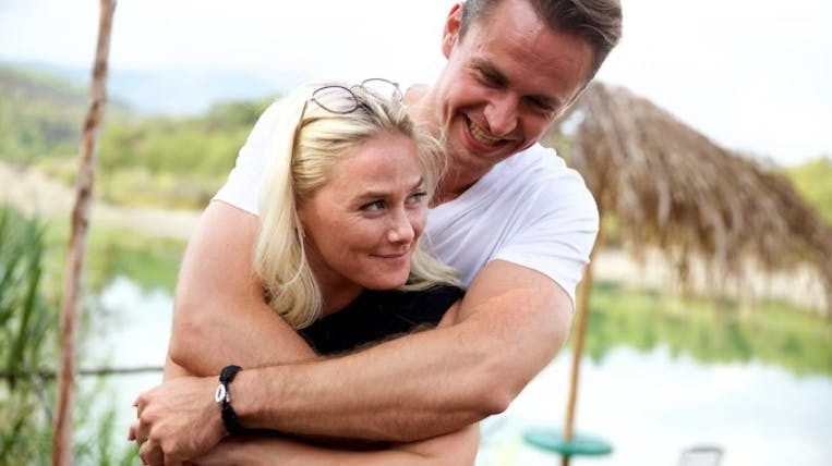 Stine Lykke stod tilbage som en af de sidste to kvinder, der datede Casper Berthelsen (billedet, red.) i 1. sæson af den danske "Bachelor". Ude i virkeligheden fandt hun senere den ægte kærlighed med fotografen Oliver Kielstrup, som været en kæmpe støtte