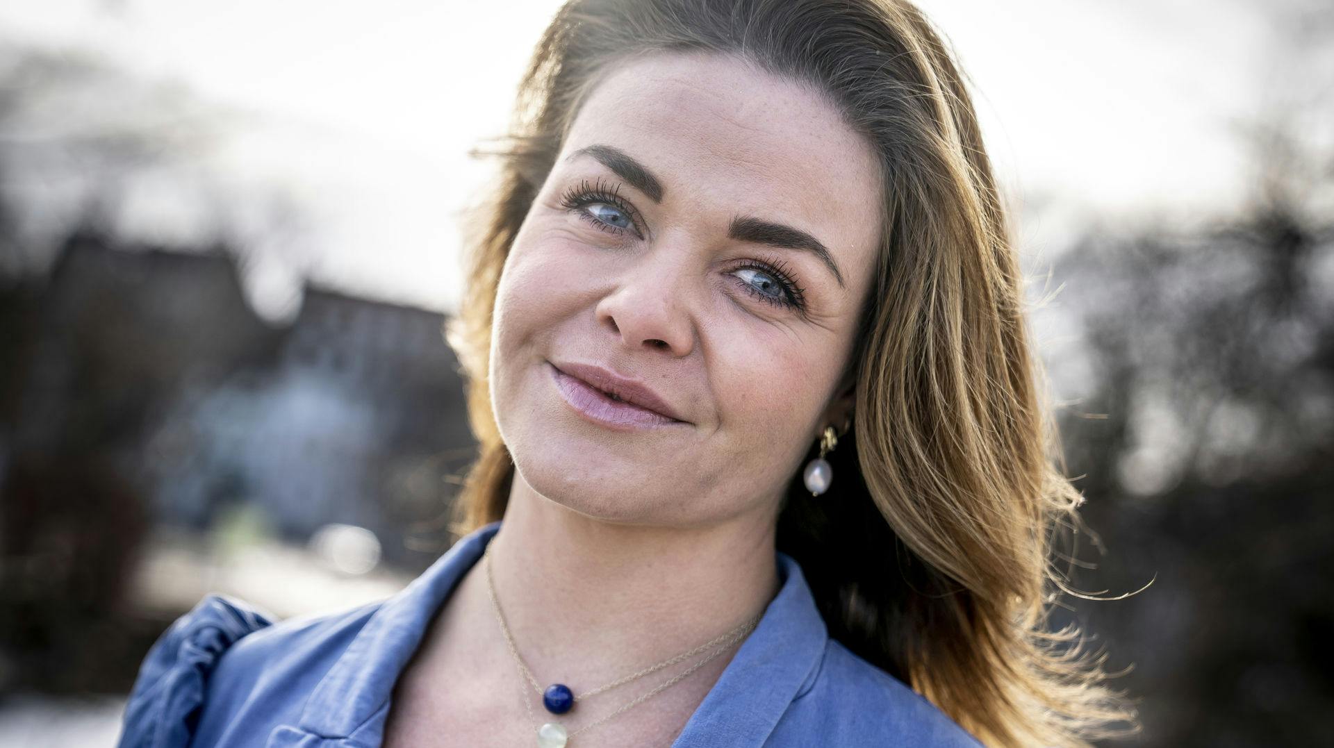 Kagebogsforfatteren og "Bagedyst"-deltageren Ditte Julie Jensen har sagt sit job op efter tre måneder.