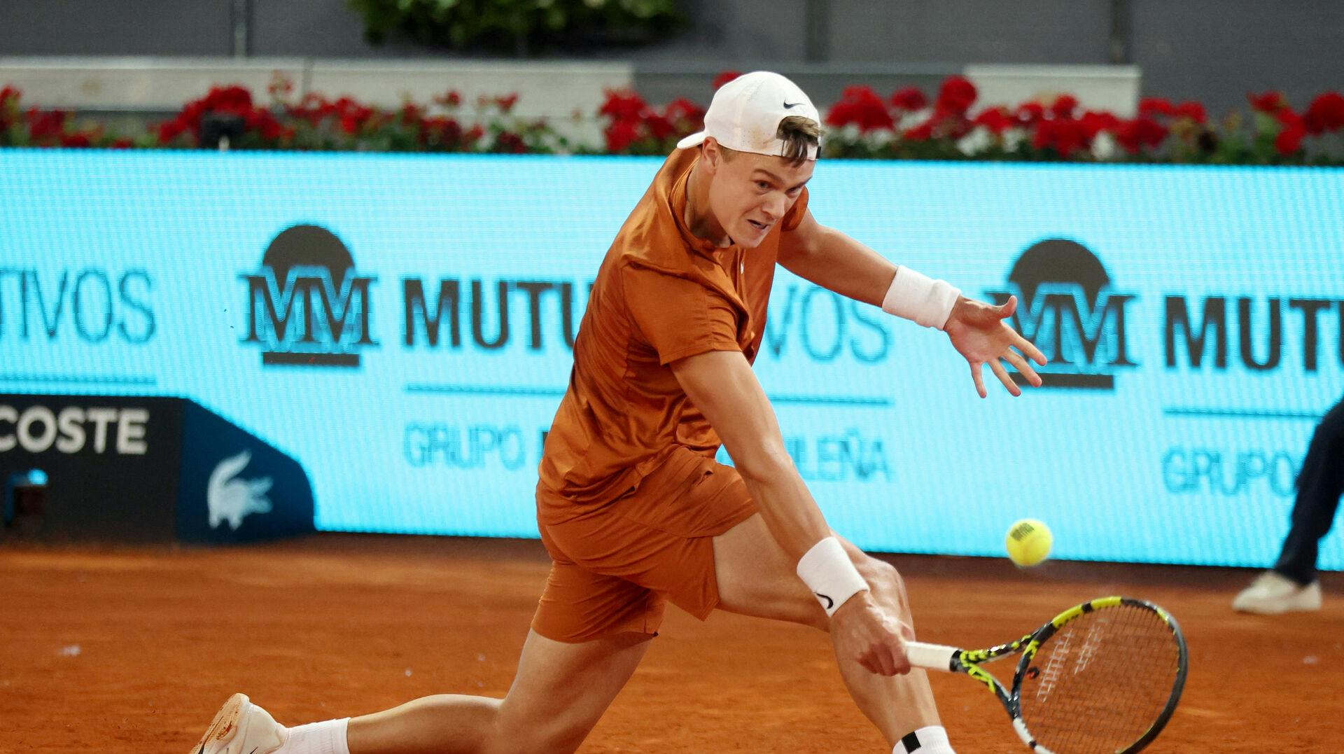 Holger Rune er ude af ATP Masters 1000-turneringen i Madrid. 