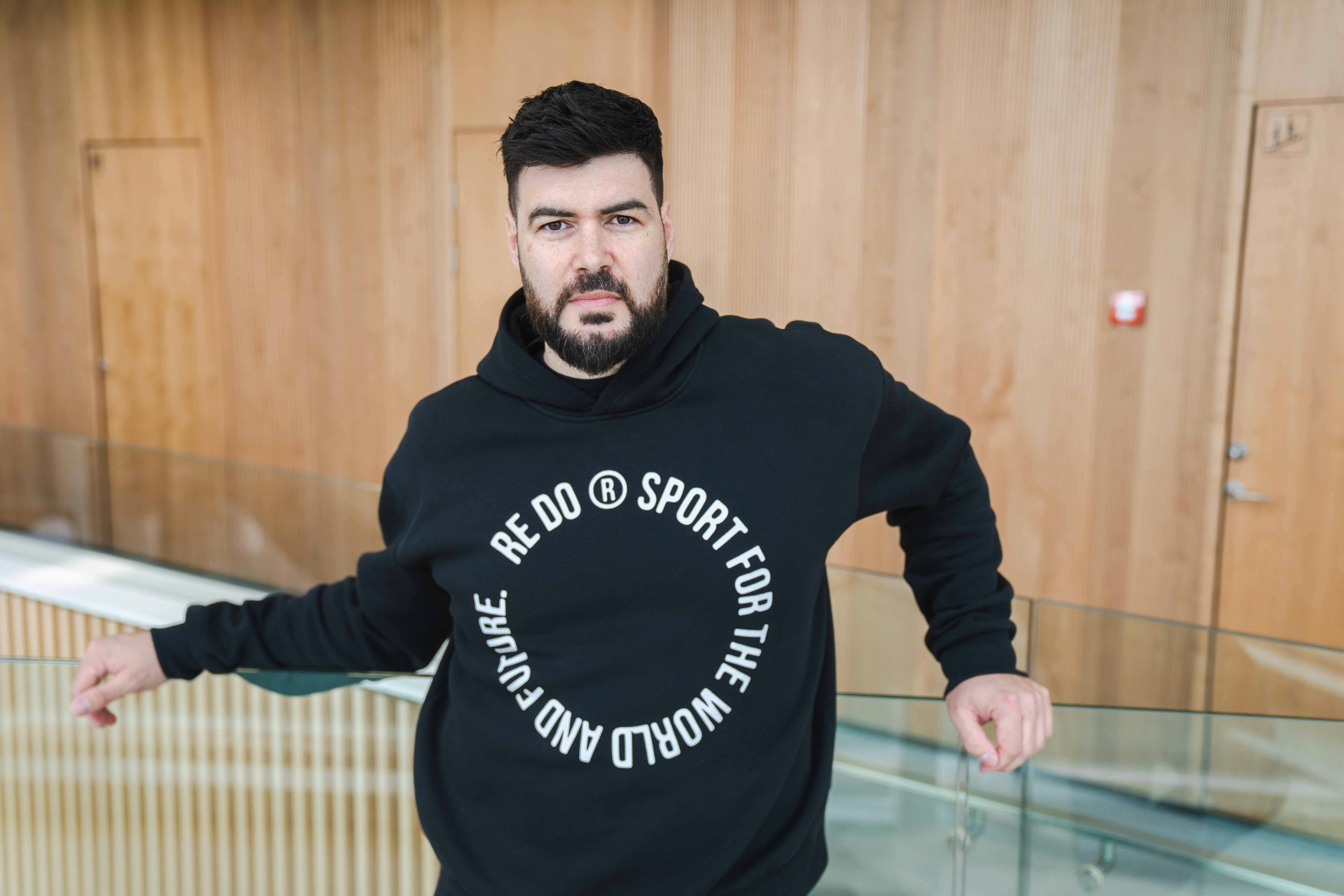 Daniel Svensson blev tidligere i år far for første gang. Men efter tre kræftforløb har det ikke været helt ligetil at få det hele til at gå op i en højere enhed.