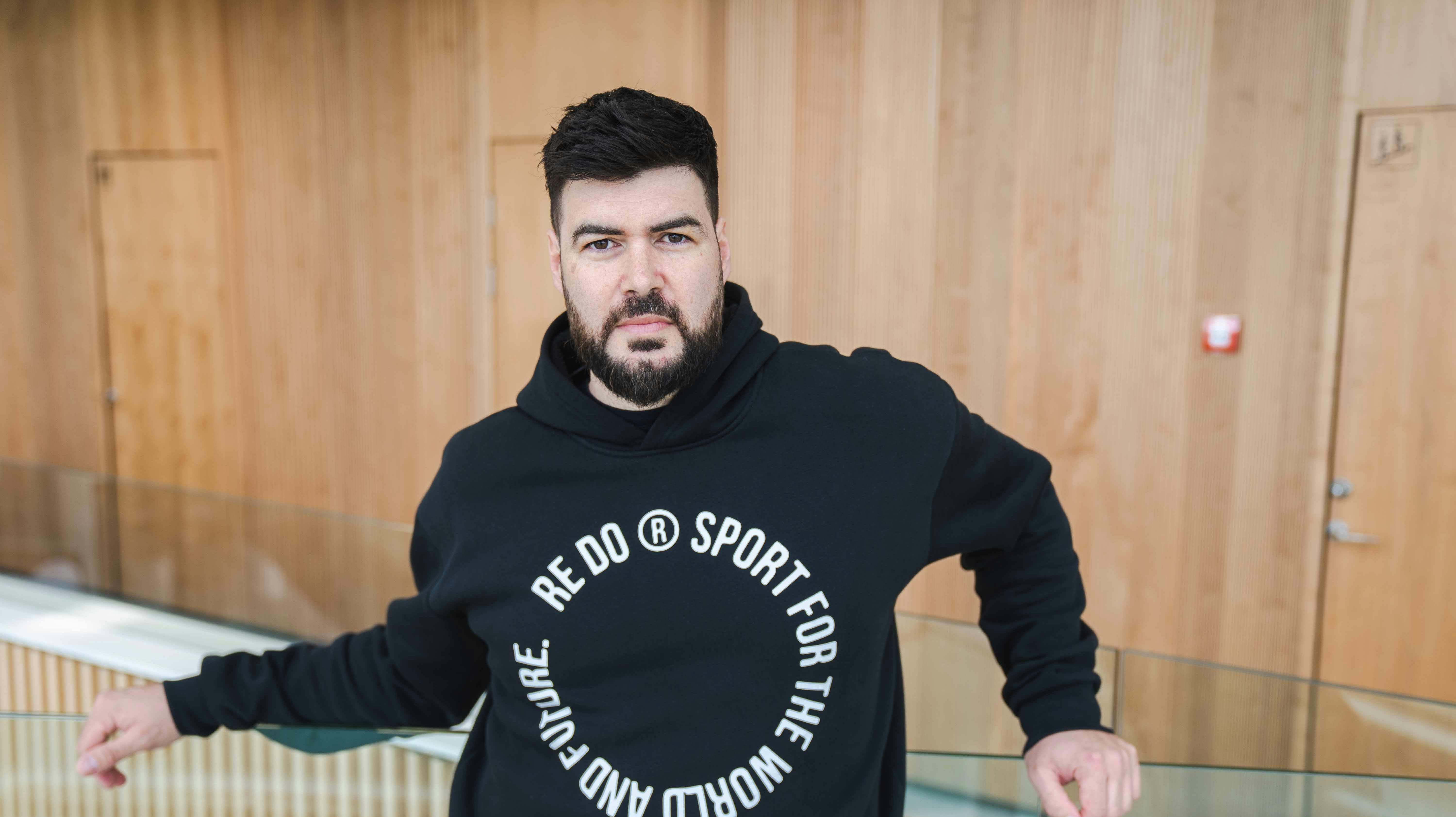 Daniel Svensson blev tidligere i år far for første gang. Men efter tre kræftforløb har det ikke været helt ligetil at få det hele til at gå op i en højere enhed.