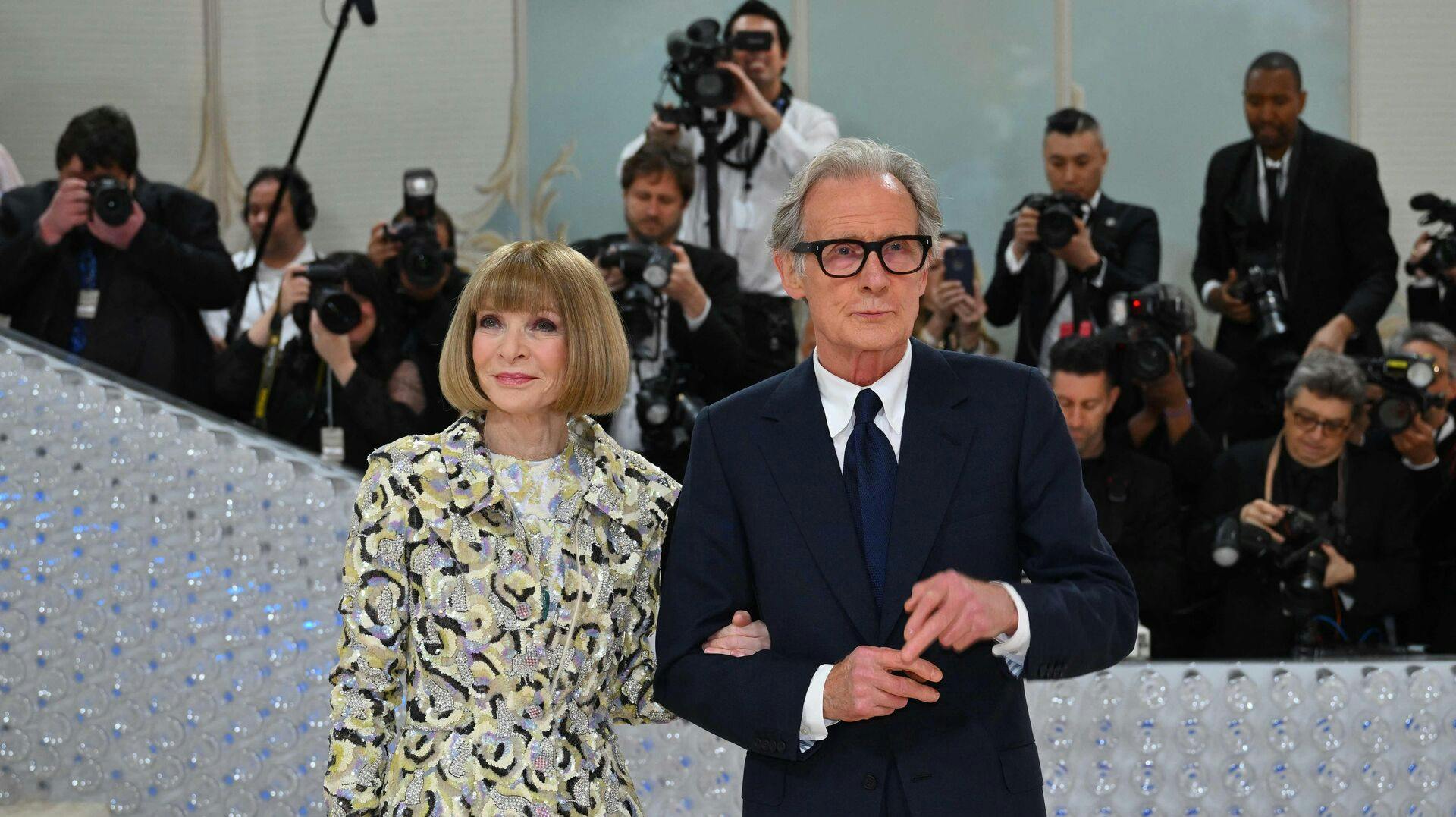 Nu er det vist bekræftet, at Anna Wintour og Bill Nighy danner par.