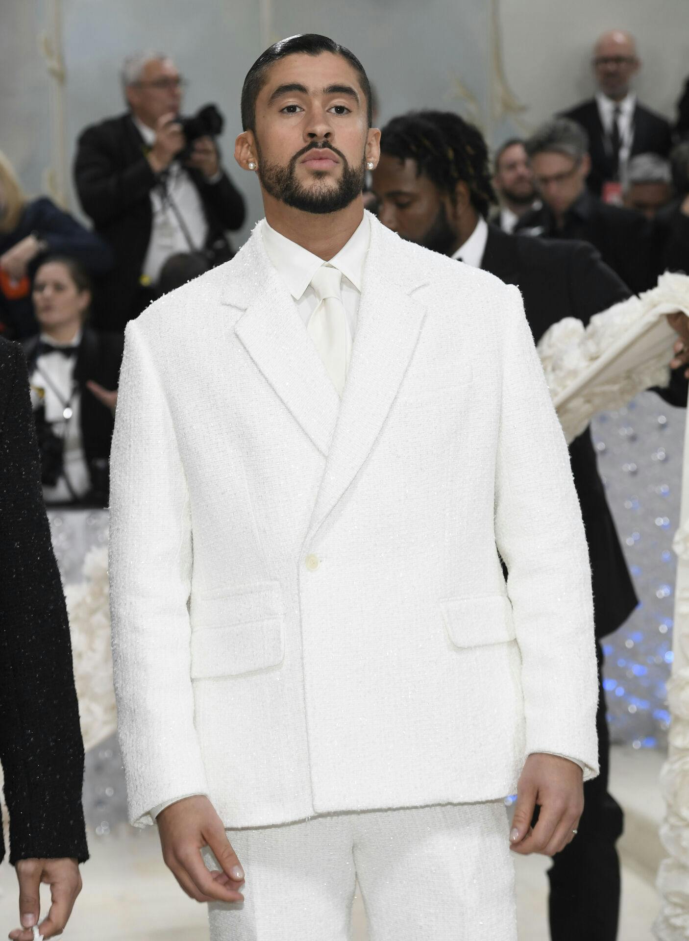 Det er denne fyr, rapperen Bad Bunny med det borgerlige navn Benito Ocasio, der eftersigende har vundet Kendalls hjerte.