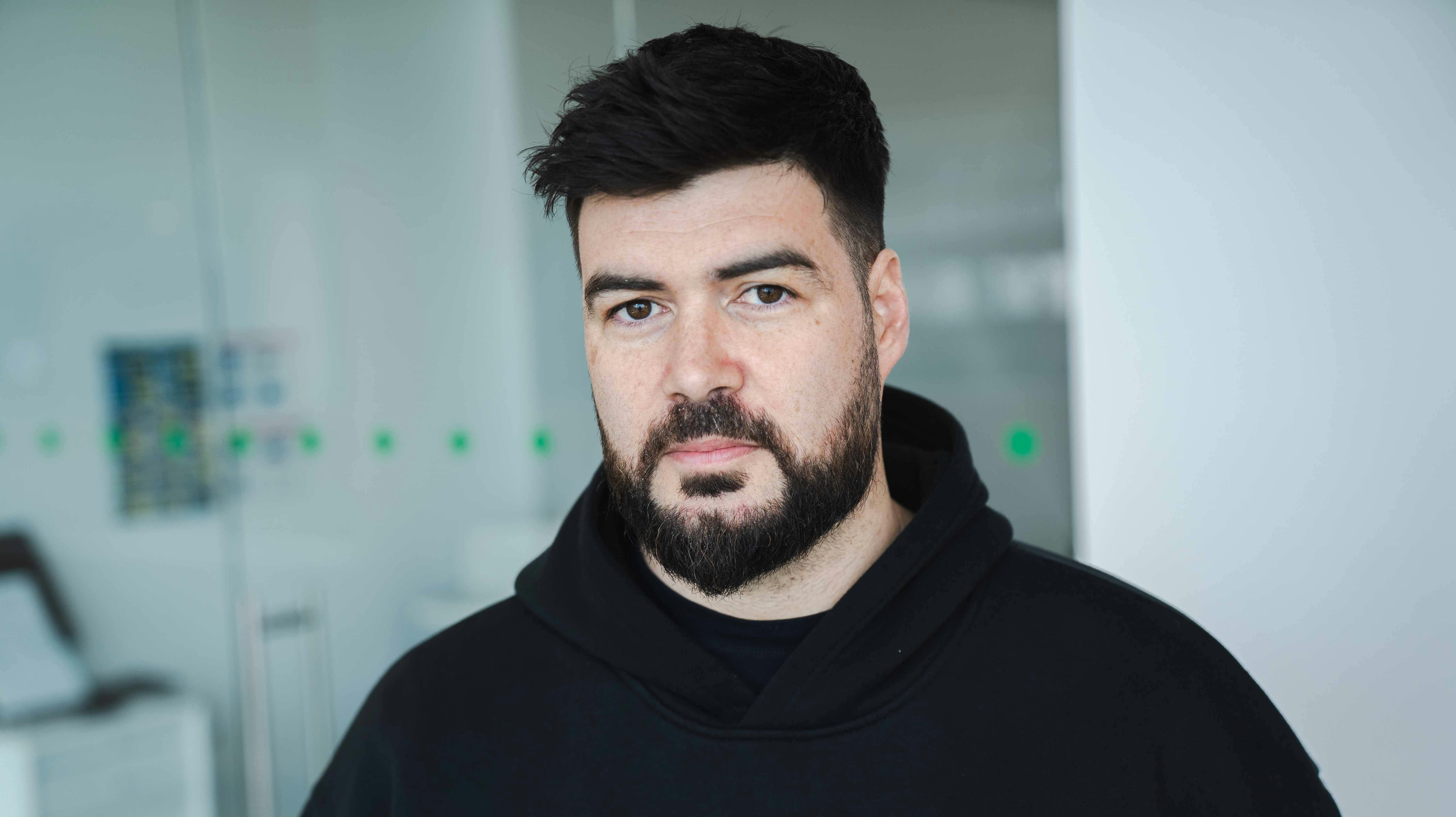 Daniel Svensson fortæller i SE og HØR-podcasten "Af Banen", hvordan han kom igennem første kræftforløb tilbage i 2013. nbsp;