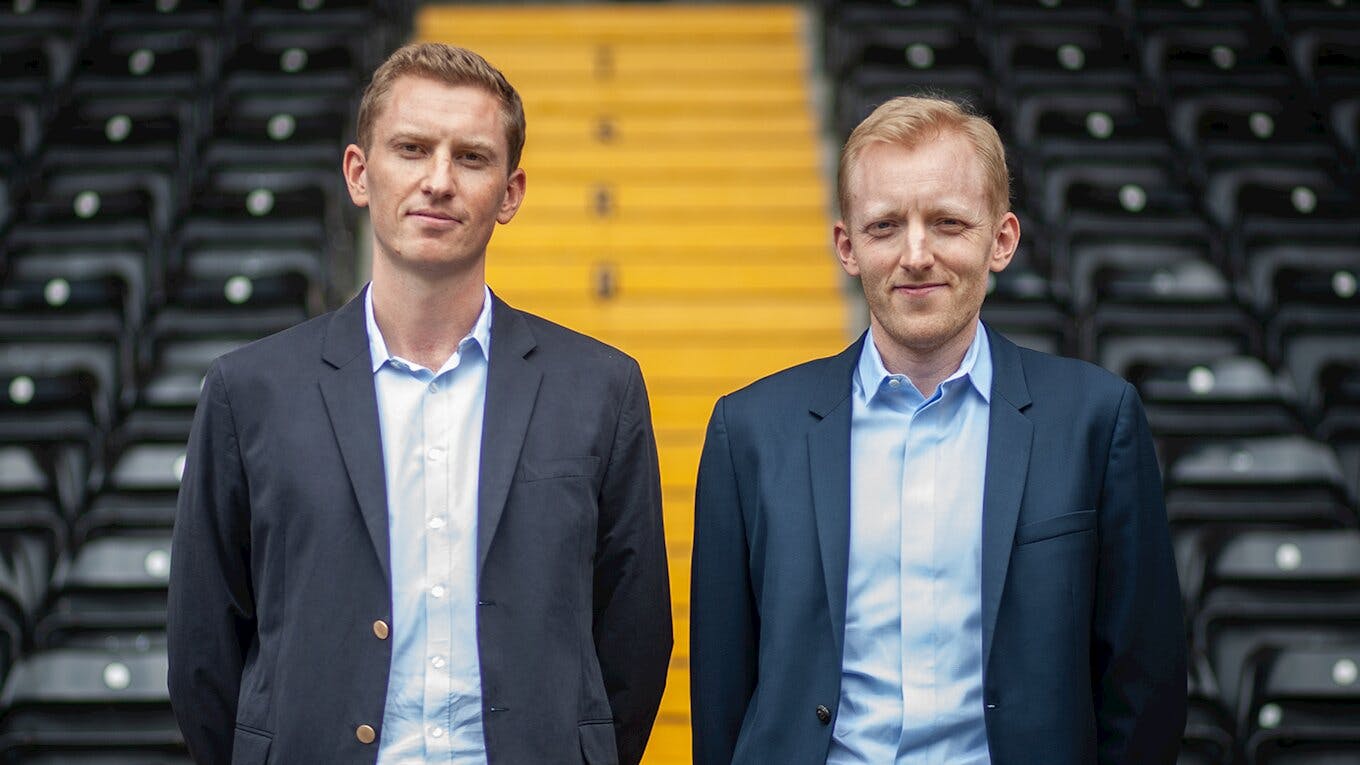 
Alexander (tv.) og Christoffer Reedtz er også en del af investorgruppen bag superligaholdet Viborg FF.