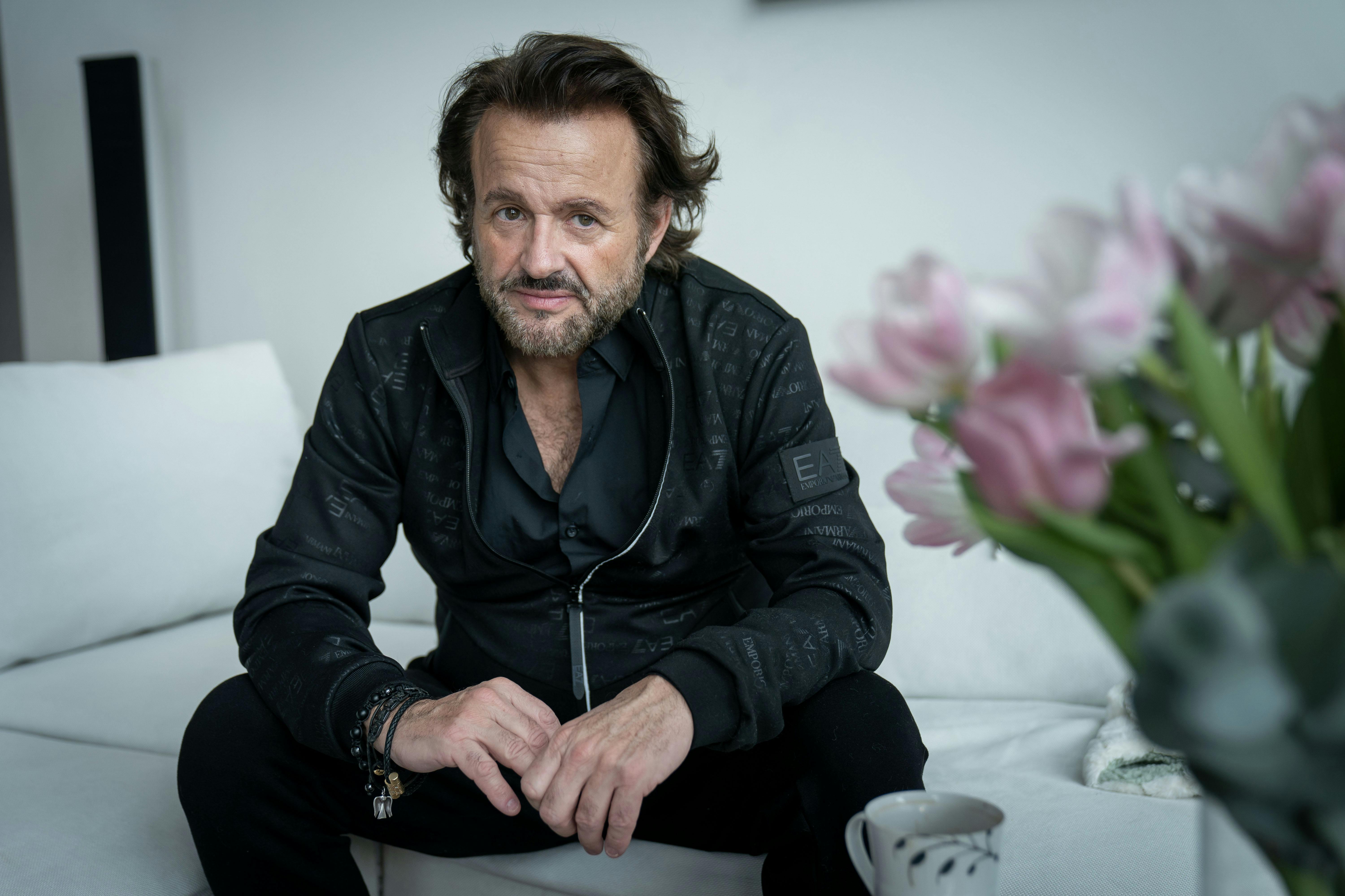 Dennis Knudsen har solgt rettighederne til sine hårplejeprodukter til Stuhr Group.