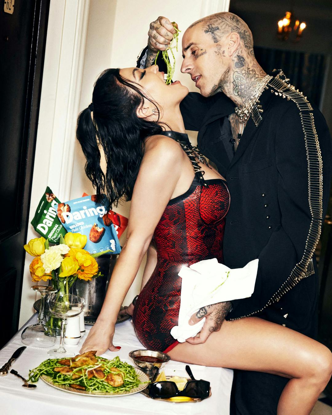 Kourtney Kardashian og manden Travis Barker.