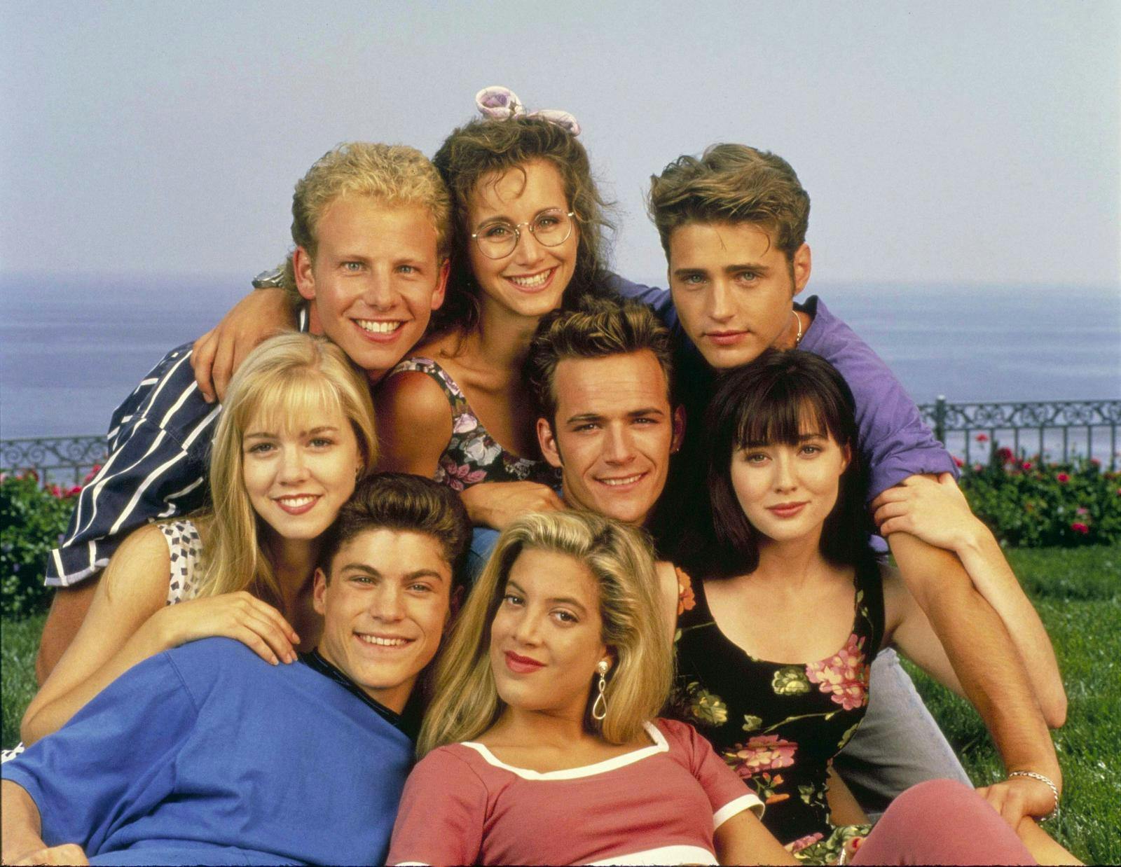 Shannen Doherty er mest af alt kendt for rollen som Brenda Walsh i tv-serien “Beverly Hills 90210” – sammen kollegerne; Luke Perry, Tori Spelling, Jason Priestley, Ian Ziering, Jennie Garth, Brian Austin Green og Gabrielle Carteris.