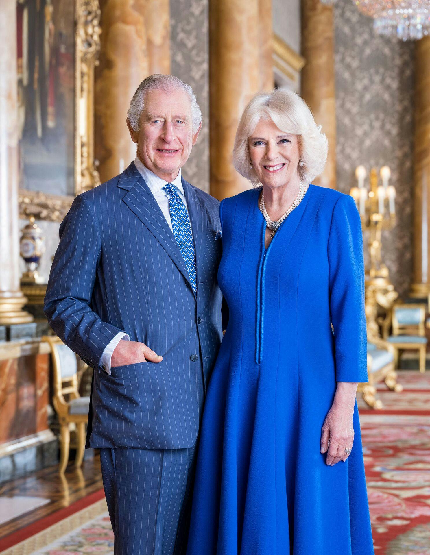 Charles og Camilla skal lørdag krones til konge og dronning af England.
