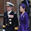 Kronprins Frederik og kronprinsesse Mary var til stede til kroningen af Charles - hvor de ved en fejl fik en ny titel.