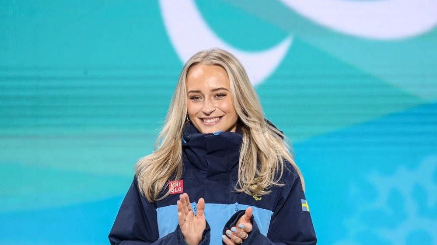 Ebba Årsjö fortæller nu, at hun har fundet kærligheden efter at have kæmpet med lavt selvværd igennem en længere periode. nbsp;