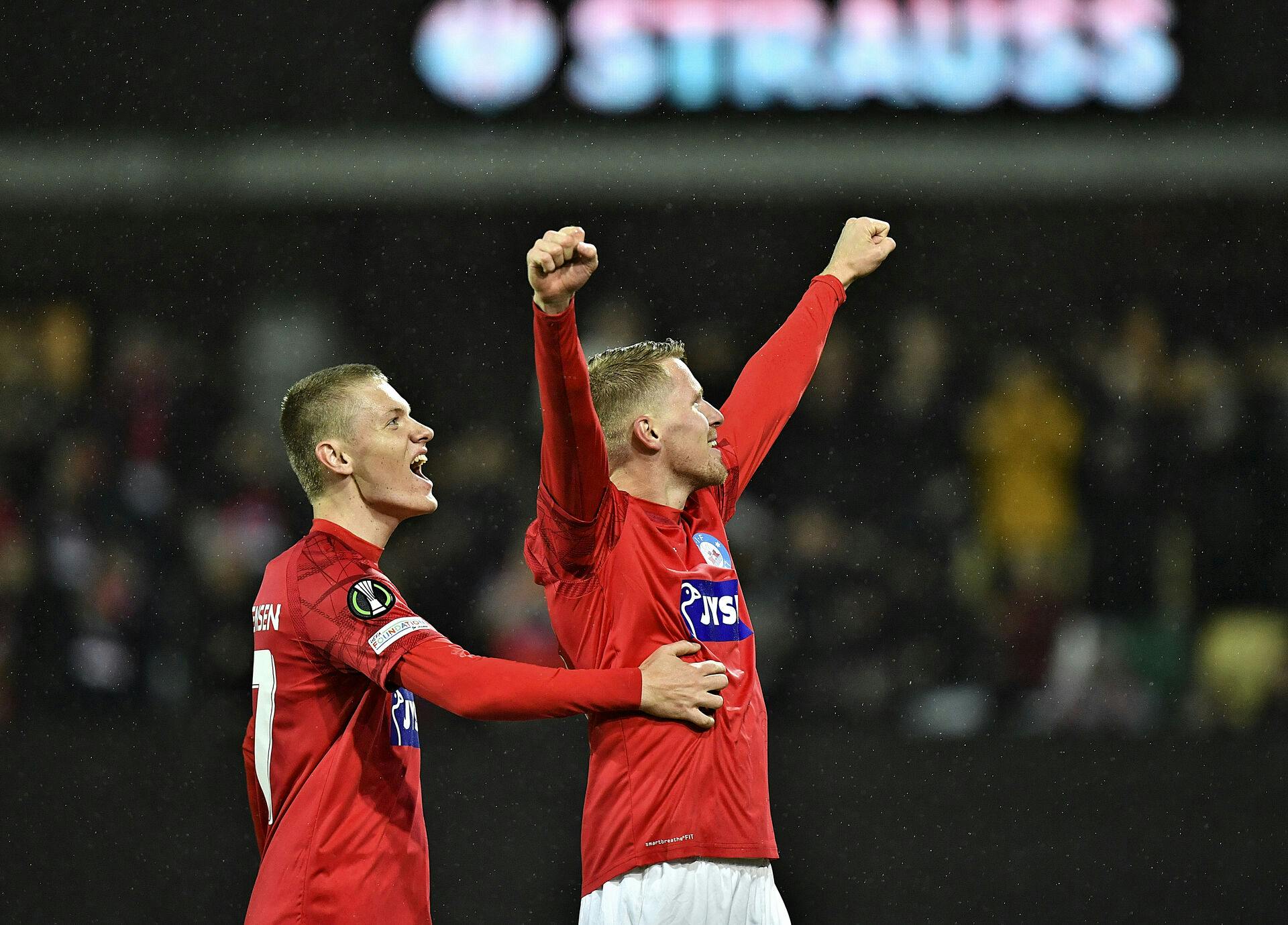 Tonni Adamsen er med sine 10 mål topscorer hos Silkeborg IF. 