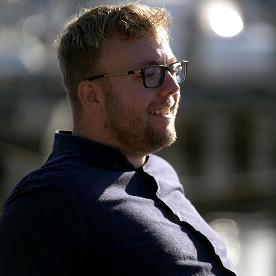 Jannich får en ny mulighed for at lære den tidligere deltager Kimmi at kende, da de andre piger har valgt at droppe ham. 