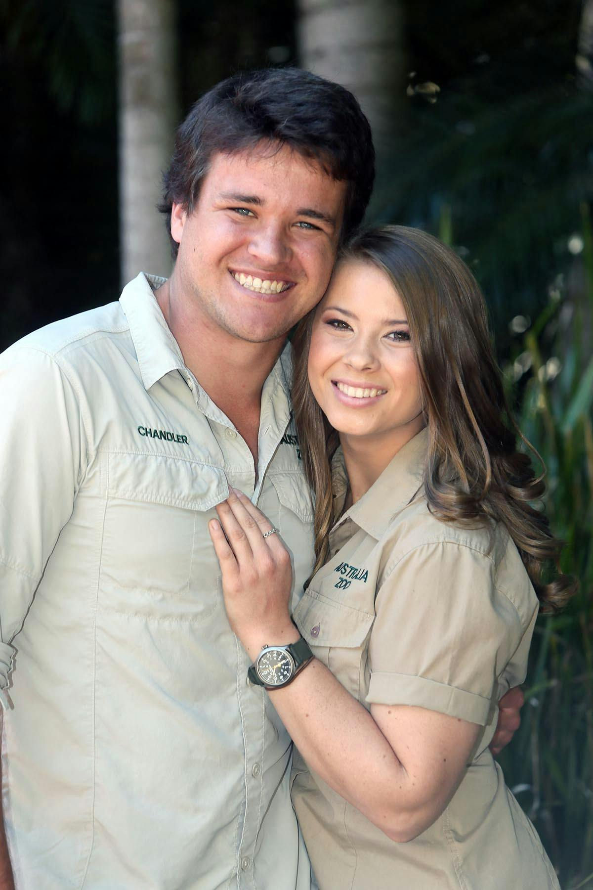 Bindi Irwin og hendes mand, Chandler Powell, blev gift i 2020. Året efter fik parret deres første barn.&nbsp;
