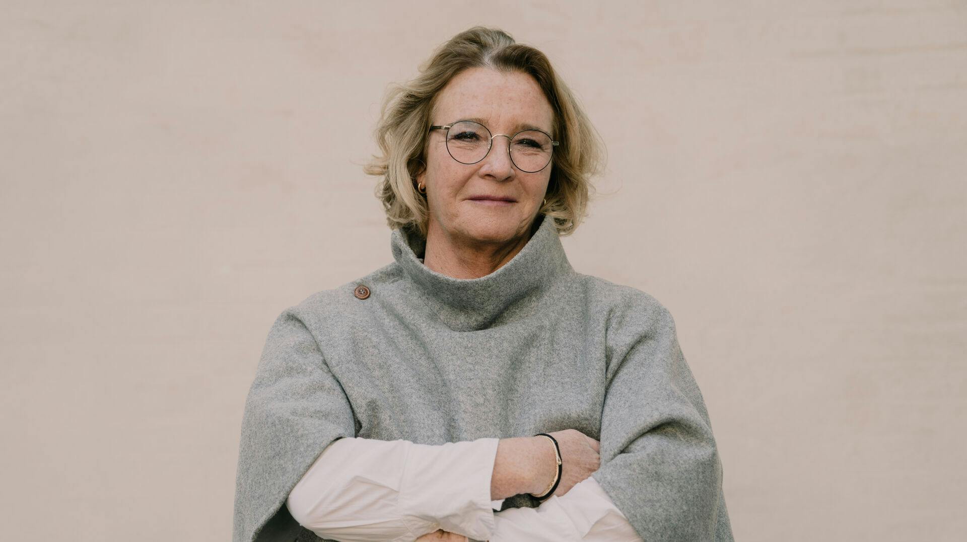 Tine Aurvig-Huggenberger mener, at Kriminalforsorgen gør mennesker til dyr.