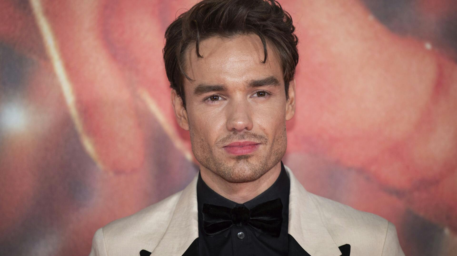 "One Direction"-stjernen Liam Payne har brudt med modelkæresten Kate Cassidy.