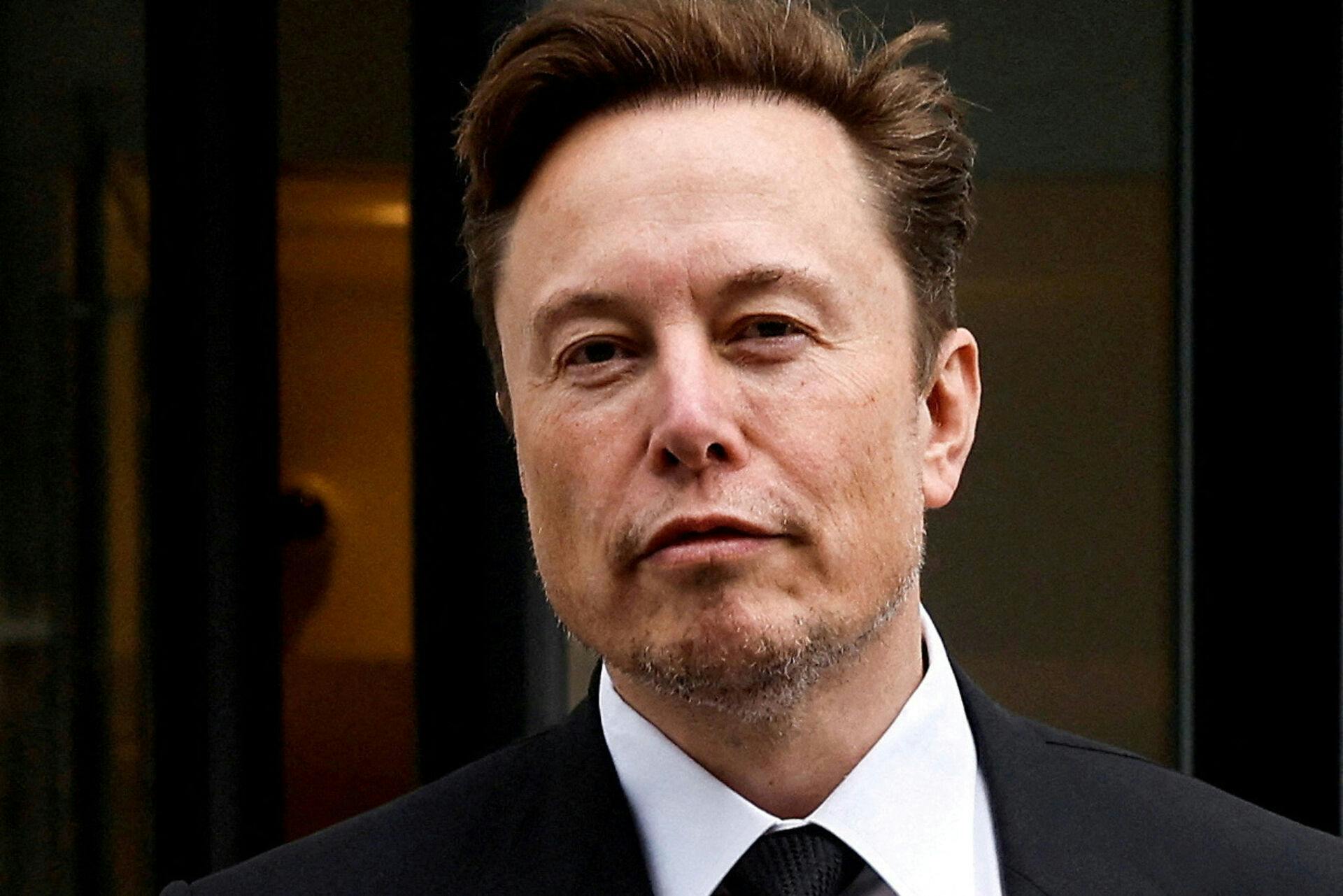 Elon Musk træder tilbage som Twitter-chef.
