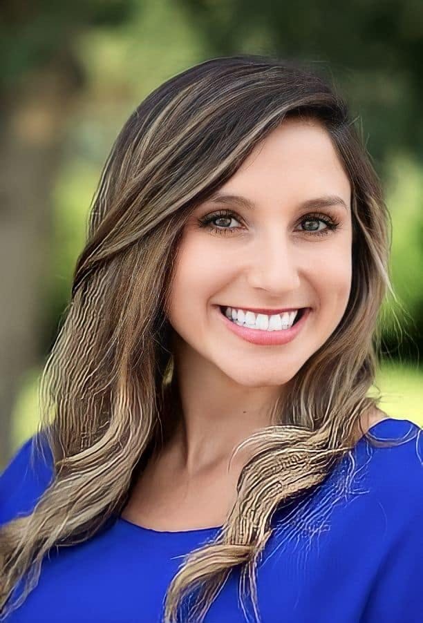 33-årige Kouri Richins udgav en børnebog om mandens død tidligere i år. Hun blev anholdt mandag den 8. maj i hjemmet i Kamas, Utah. 