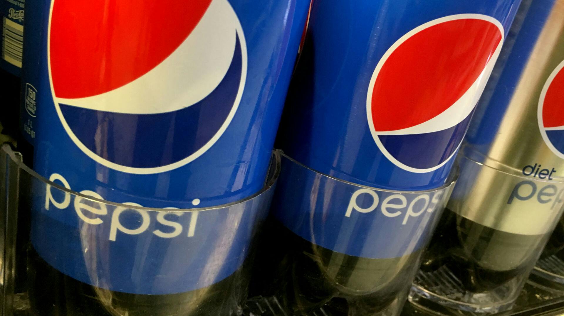 Pepsi er stort set det eneste, som en iransk mand indtager. 