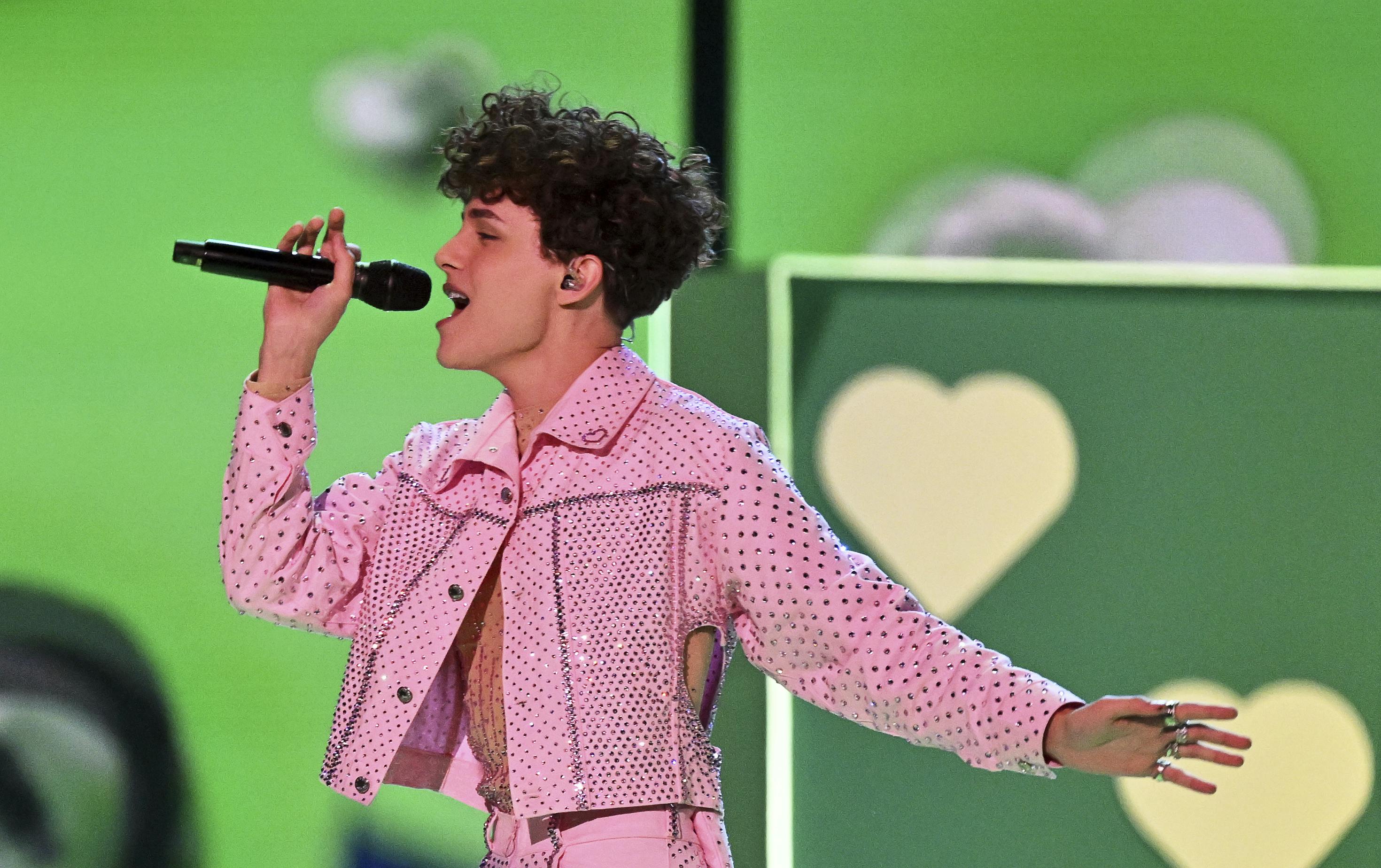 Reiley synger "Breaking My Heart" under den anden semifinale ved dette års Eurovision, men den unge stjernes optræden var ikke nok til at vinde seerstemmerne.