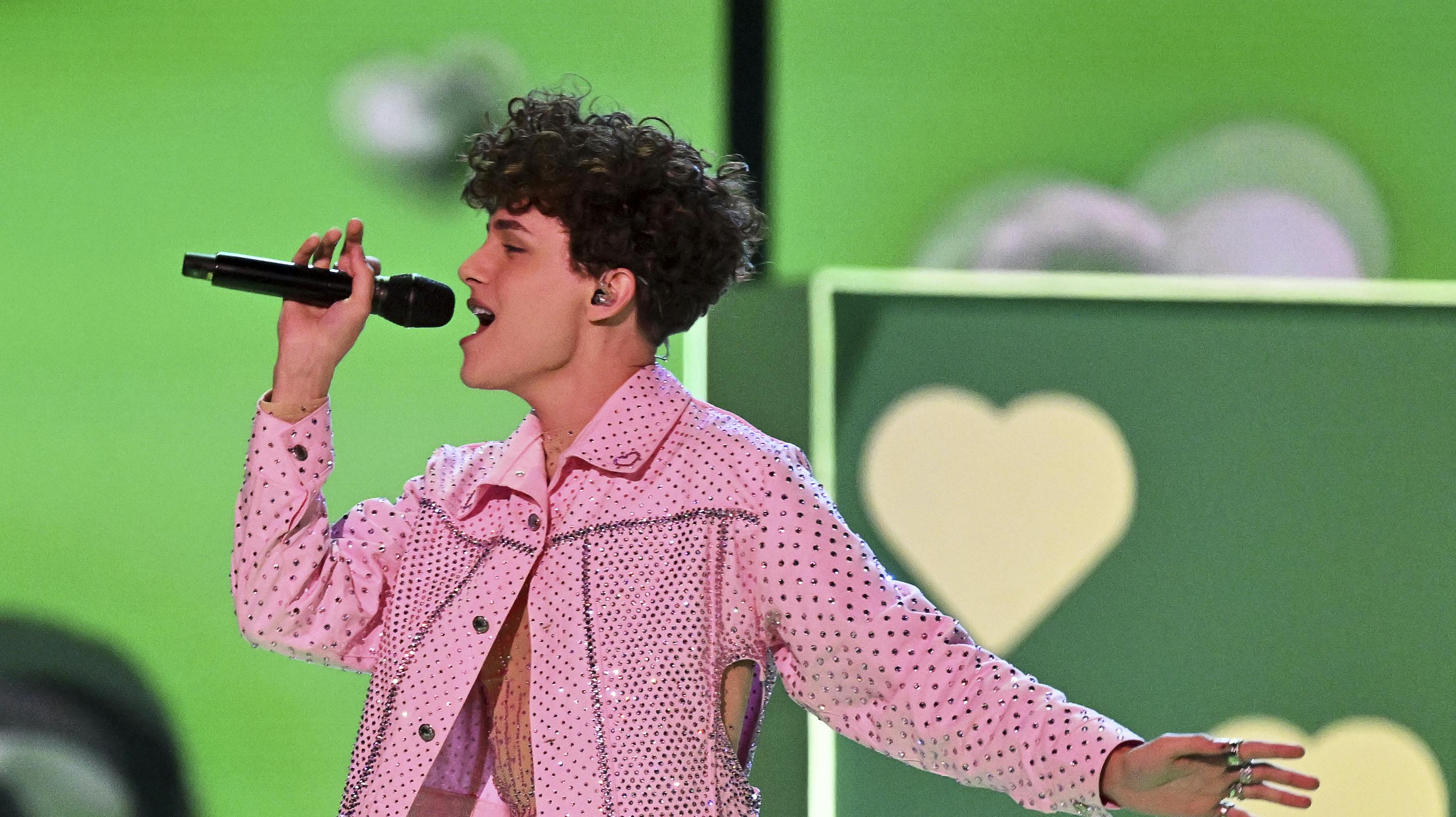 Reiley synger "Breaking My Heart" under den anden semifinale ved dette års Eurovision, men den unge stjernes optræden var ikke nok til at vinde seerstemmerne.