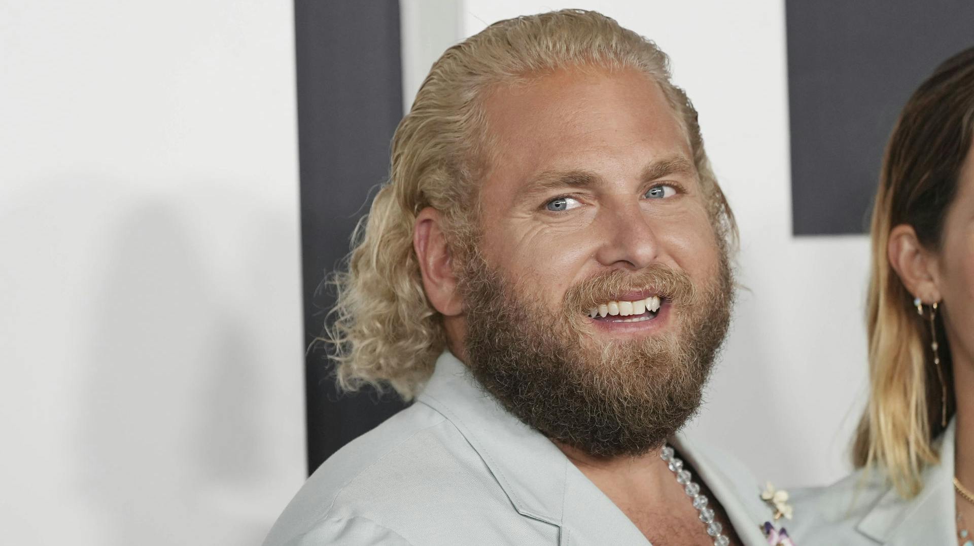 Jonah Hill er gået gennem en vild forvandling siden dette billede blev taget af ham i 2021.