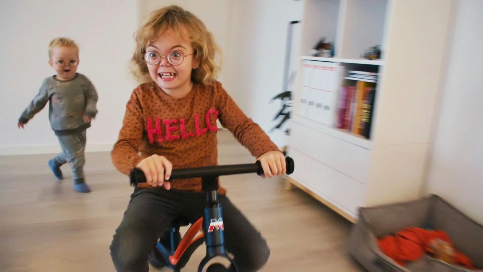 Familien kalder Noor for en lille livsnyder. 