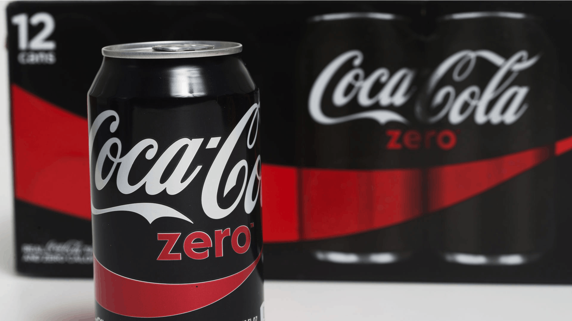 Mange af os har sikkert rakt ud efter Coca-Cola Zero i håbet om, at den var sundere for både talje og tænder end originalen.