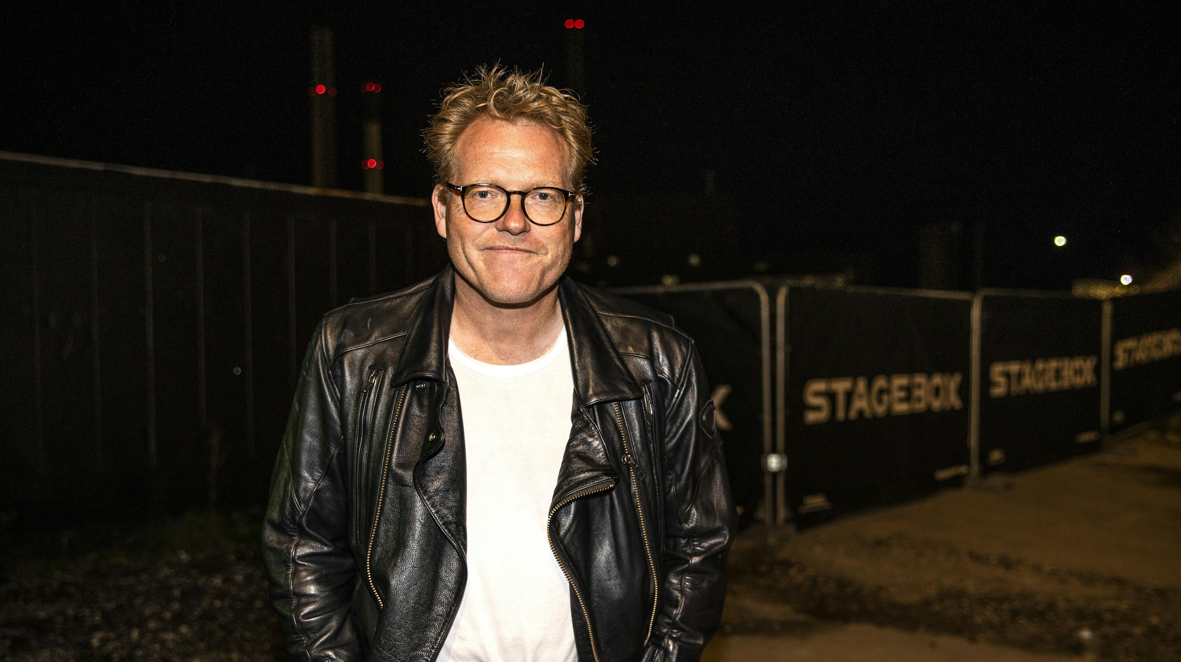 Efter Sebastians far, skuespilleren Jesper Klein, gik bort, havde den elskede tv-vært en massiv nedtur og måtte forbi psykiatrisk skadestue. 