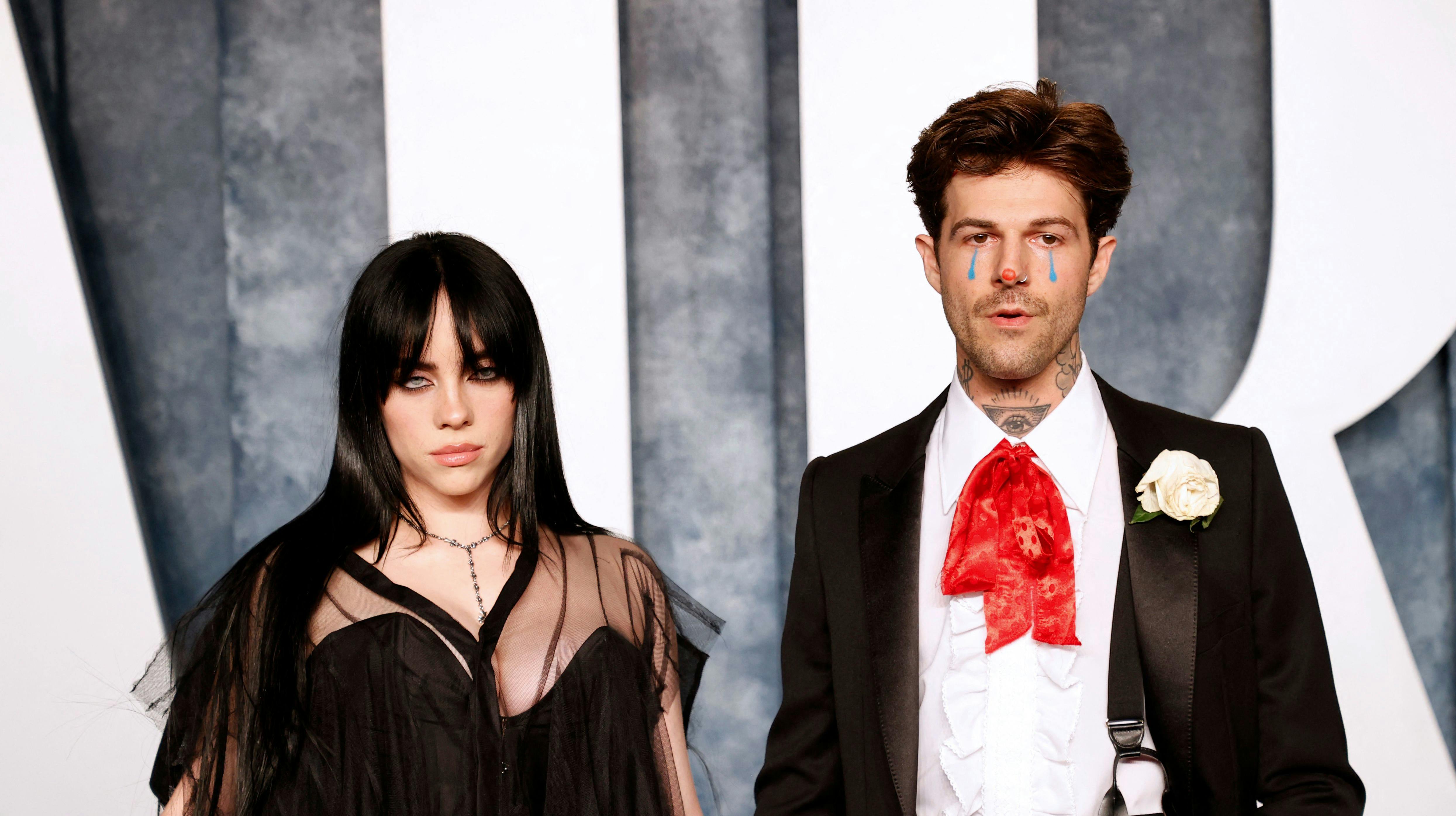 Syv måneder blev det til mellem sangerne Billie Eilish og Jesse Rutherford. 