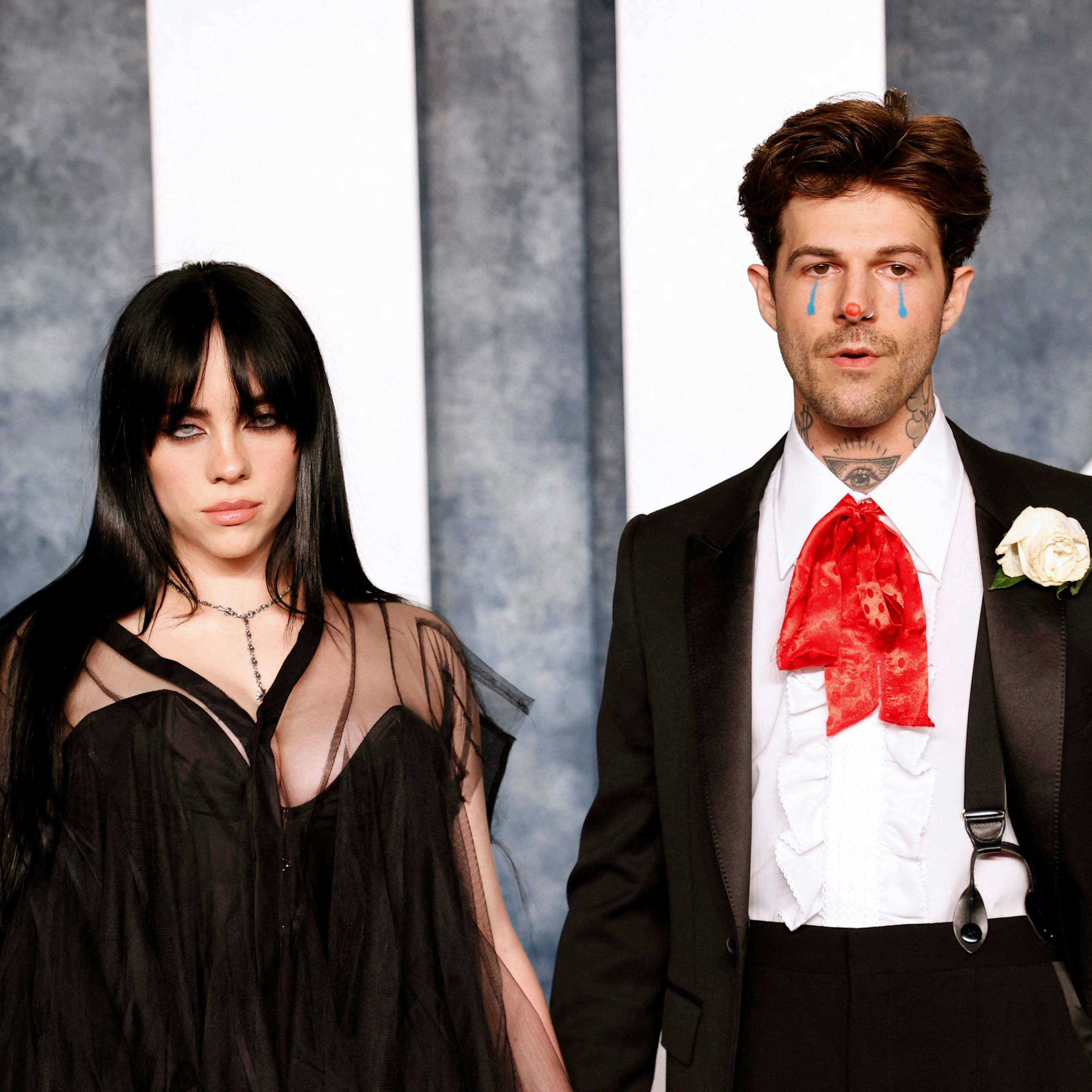 Syv måneder blev det til mellem sangerne Billie Eilish og Jesse Rutherford. 