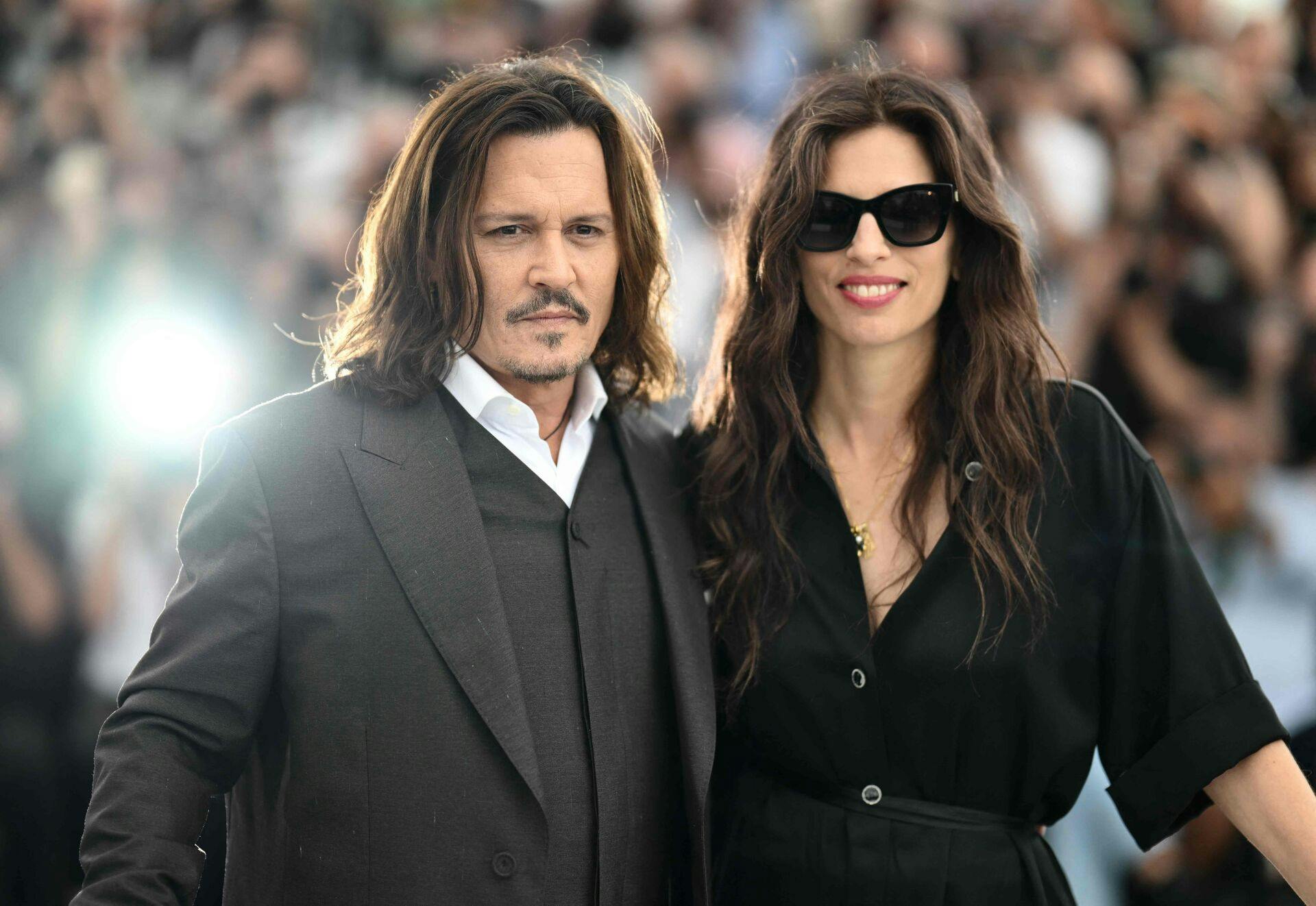 Johnny Depp og den franske skuespillerinde og instuktør Maiwenn til årets Cannes Film Festival.
