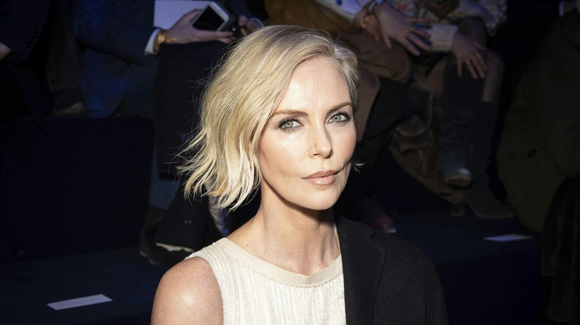 Charlize Theron er angiveligt ikke længere single.