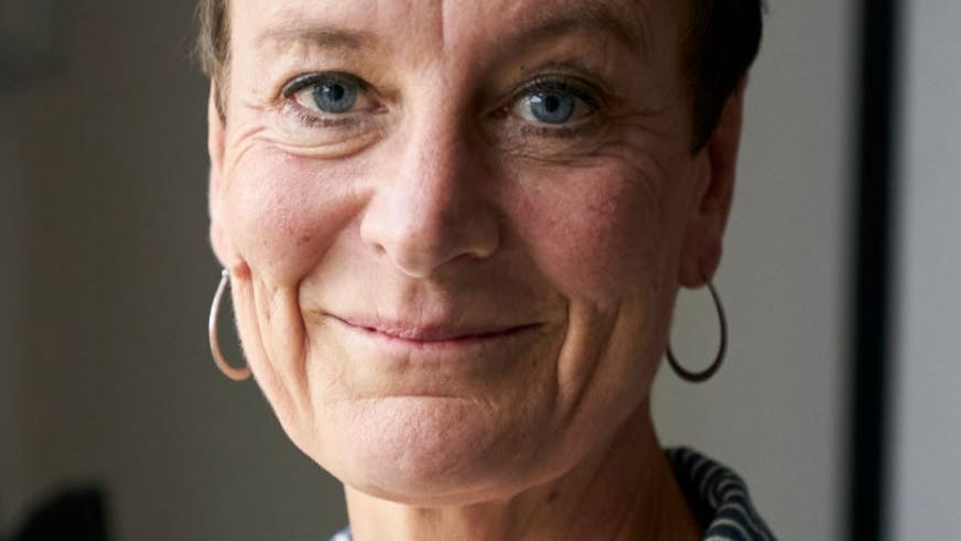 Janni Pedersen har skabt en fin sidegesjæft ved siden af sit værtsjob på TV 2.