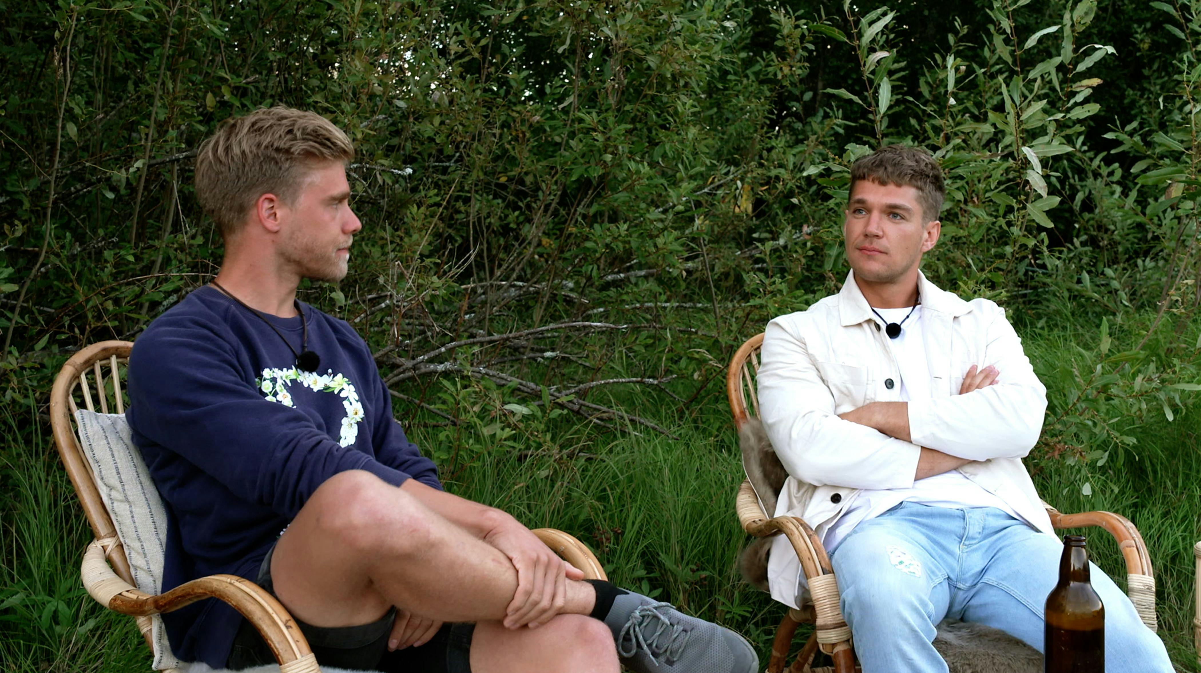 Jonas (th.) kan sagtens se, at nogle af de ting hans sagde i "Vild kærlighed" kan virke sårende.