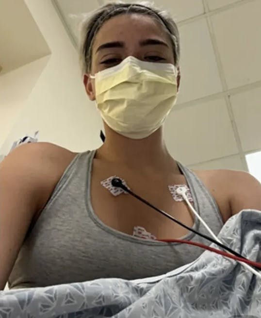 Dixie D'Amelio på hospitalet.