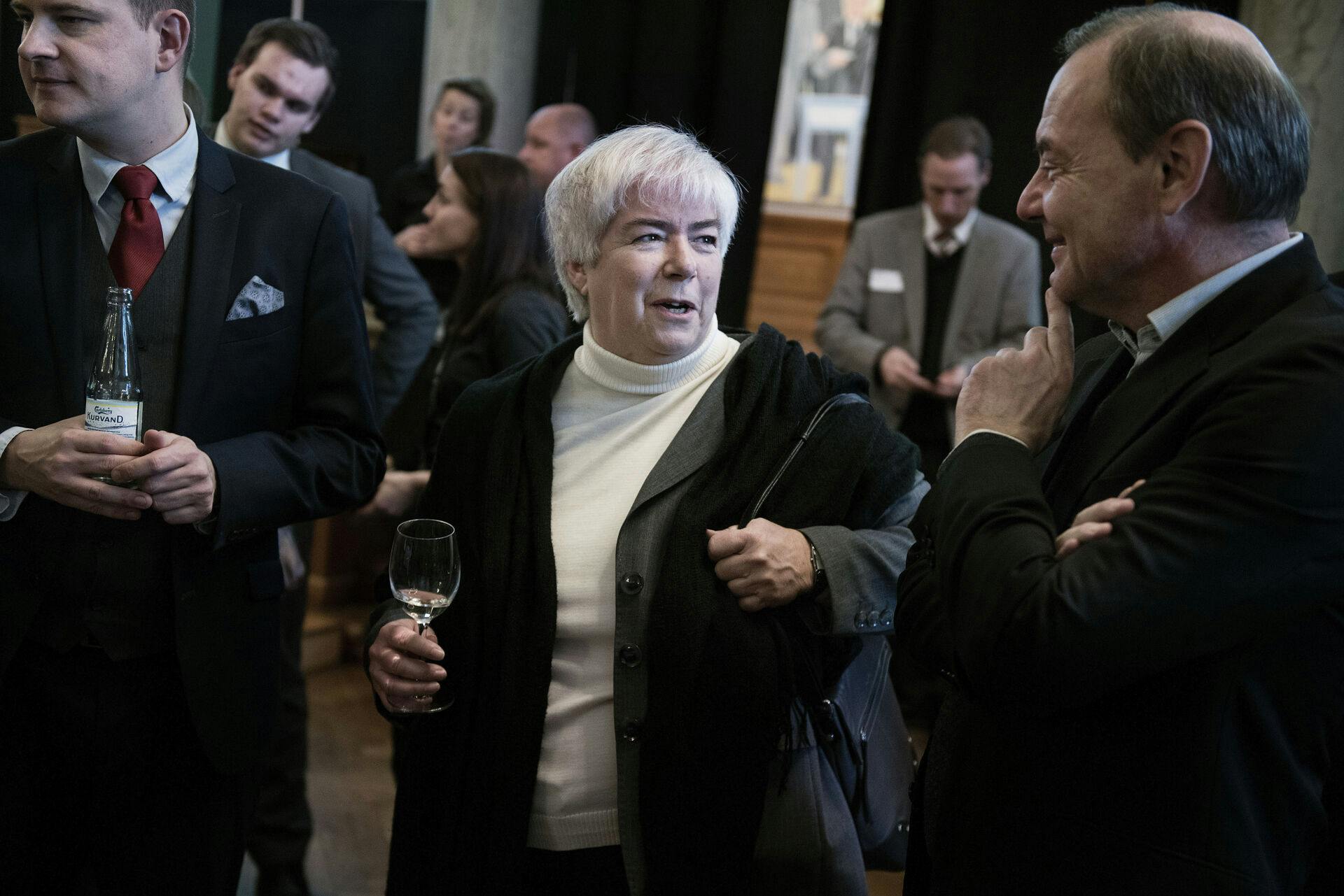 Anne Birgitte Lundholt er en dreven bestyrelsesformand med en fortid som blandt andet konservativ industriminister. Men striden med de danske flyveledere, der har lammet flere lufthavne, blev hendes endeligt.