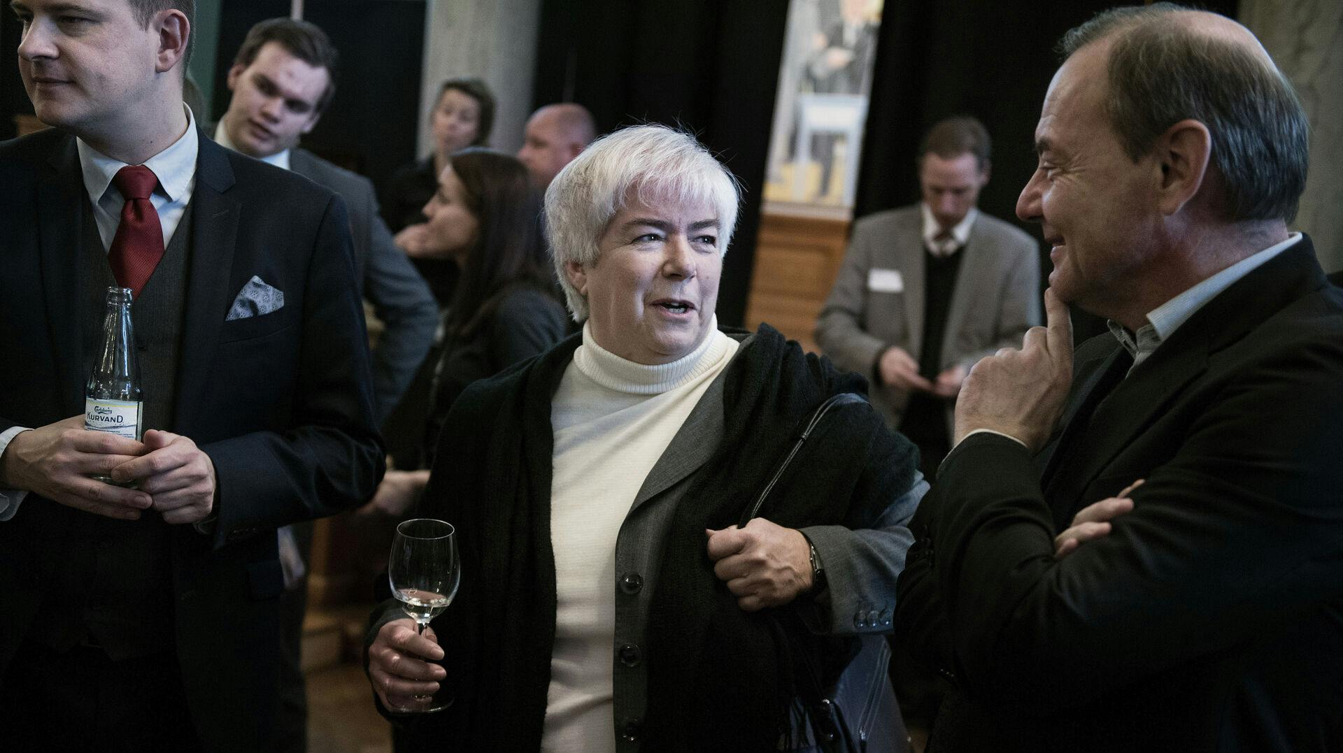 Anne Birgitte Lundholt er en dreven bestyrelsesformand med en fortid som blandt andet konservativ industriminister. Men striden med de danske flyveledere, der har lammet flere lufthavne, blev hendes endeligt.