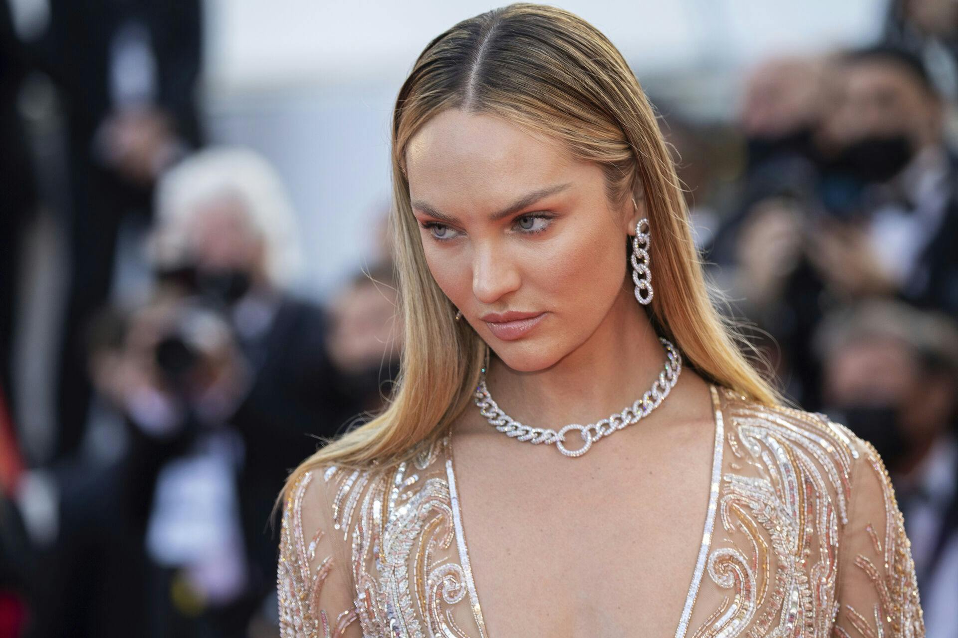 Candice Swanepoel bliver kædet sammen med Harry Styles.