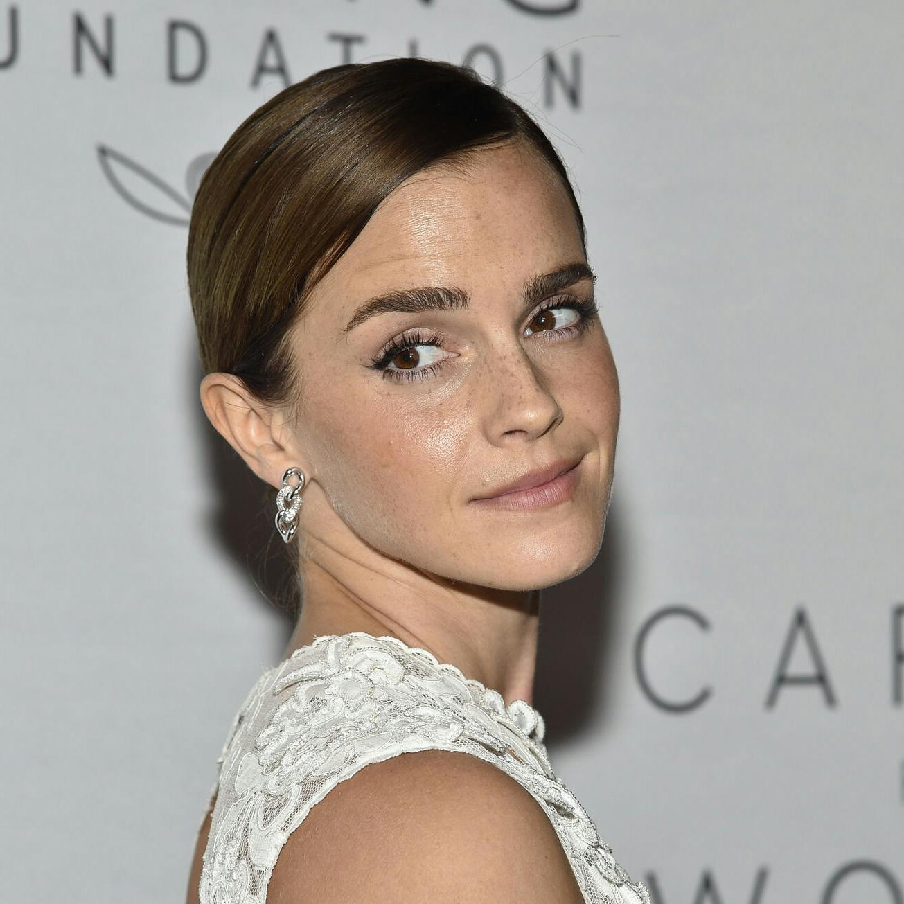 Emma Watson er angiveligt blevet single.
