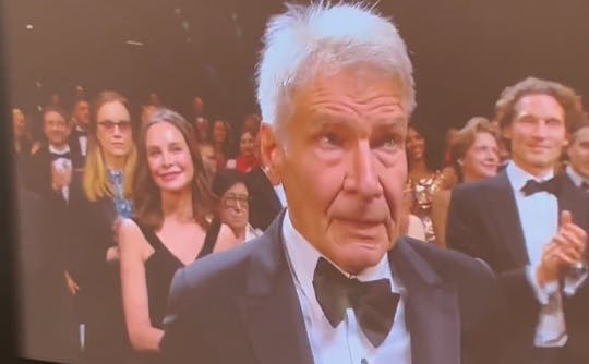 Harrison Ford fik tydeligt en klump i halsen og tårer i øjnene, da han blev hyldet til Cannes Film Festival.