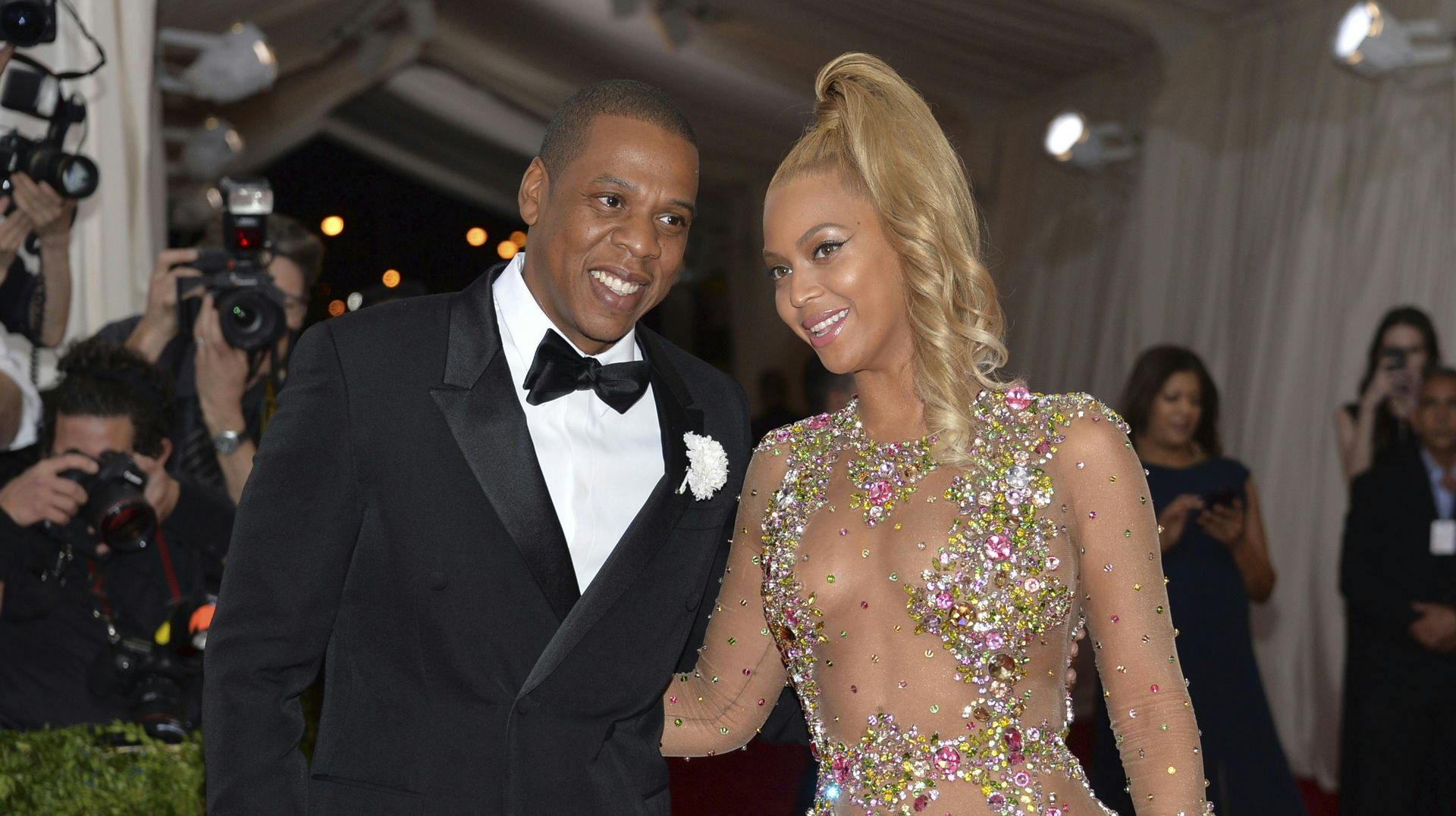 Beyoncé og Jay-Z har eftersigende købt en vanvidsbolig i Californien.